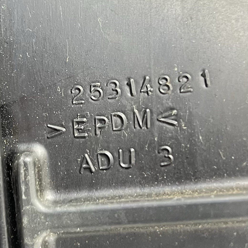 25314821 01-04 CHEVROLET CORVETTE C5 Z06 AIR CLEANER BOX AIR FILTER INTAKE BOX OEM