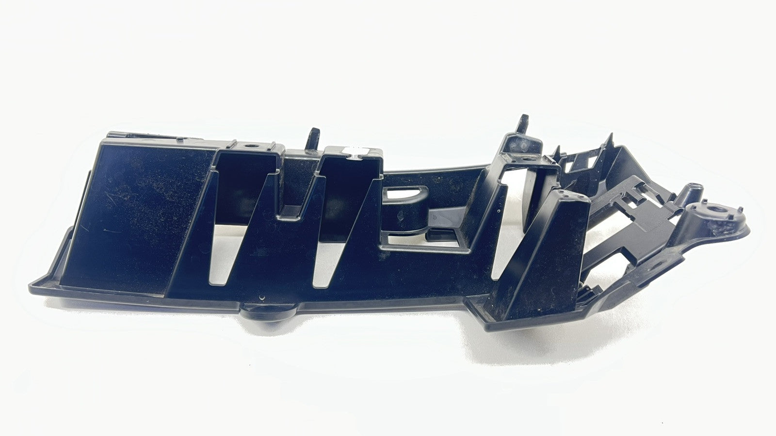 PR3B-17D961-A / PR3B 17D961 A / PR3B17D961A 24-25 FORD MUSTANG GT LEFT REAR BUMPER BRACKET SUPPORT MOUNT PR3B-17D961-A O