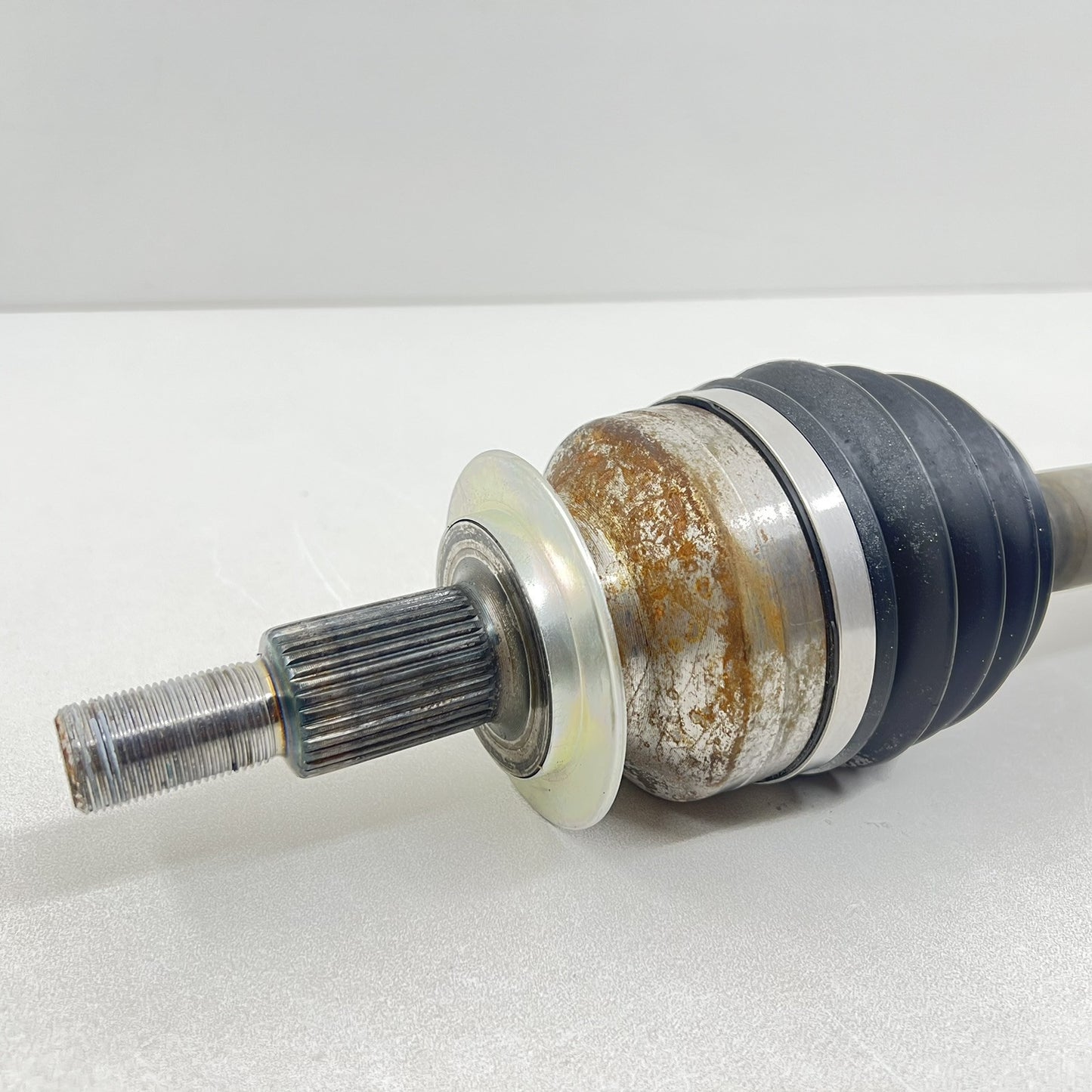 KR33-4K139-BB / KR33 4K139 BB / KR334K139BB 24-25 FORD MUSTANG DARK HORSE AUTO LEFT REAR AXLE SHAFT KR33-4K139-BB OEM