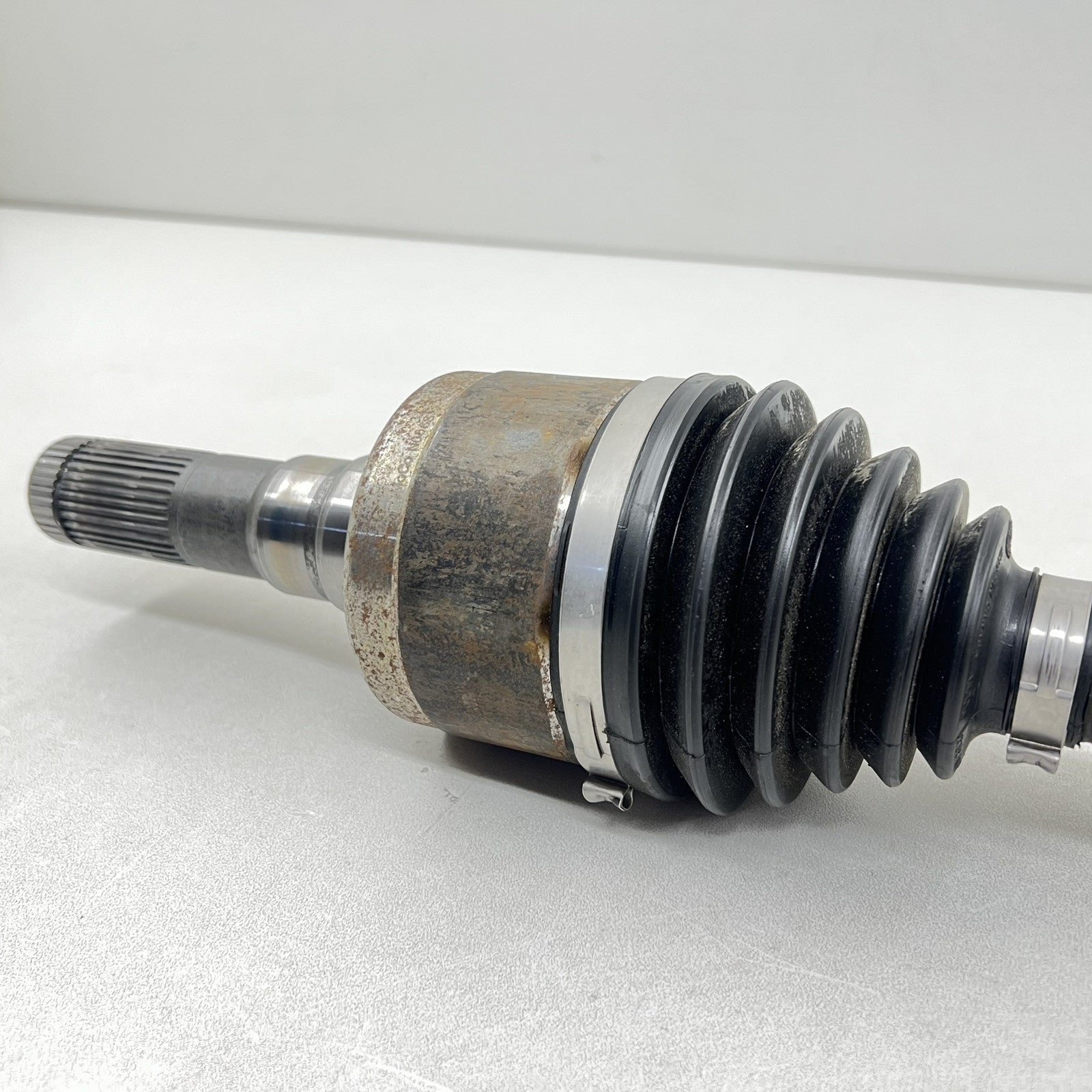 KR33-4K138-BB / KR33 4K138 BB / KR334K138BB 24-25 FORD MUSTANG DARK HORSE AUTO RIGHT REAR AXLE SHAFT KR33-4K138-BB OEM