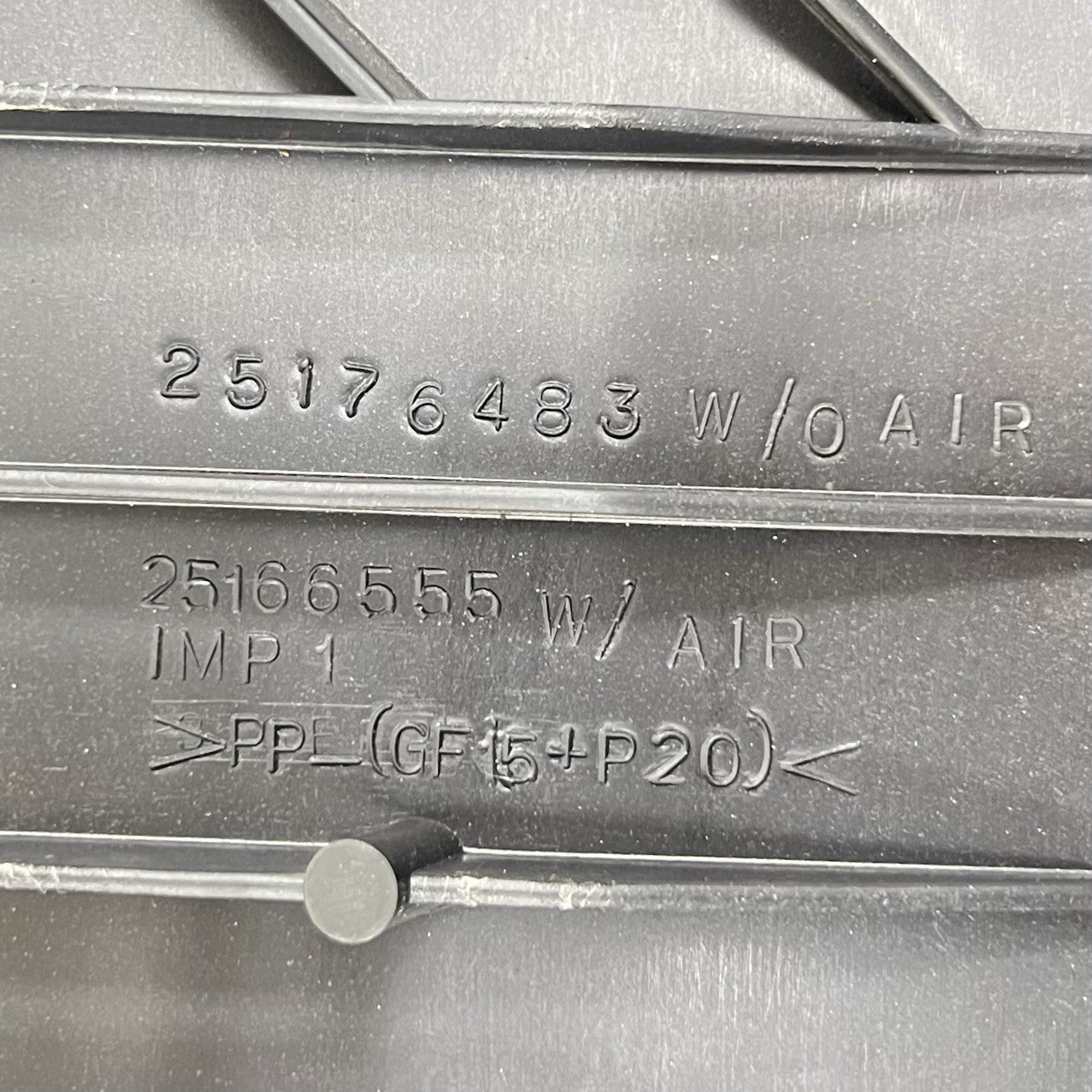 25314821 01-04 CHEVROLET CORVETTE C5 Z06 AIR CLEANER BOX AIR FILTER INTAKE BOX OEM