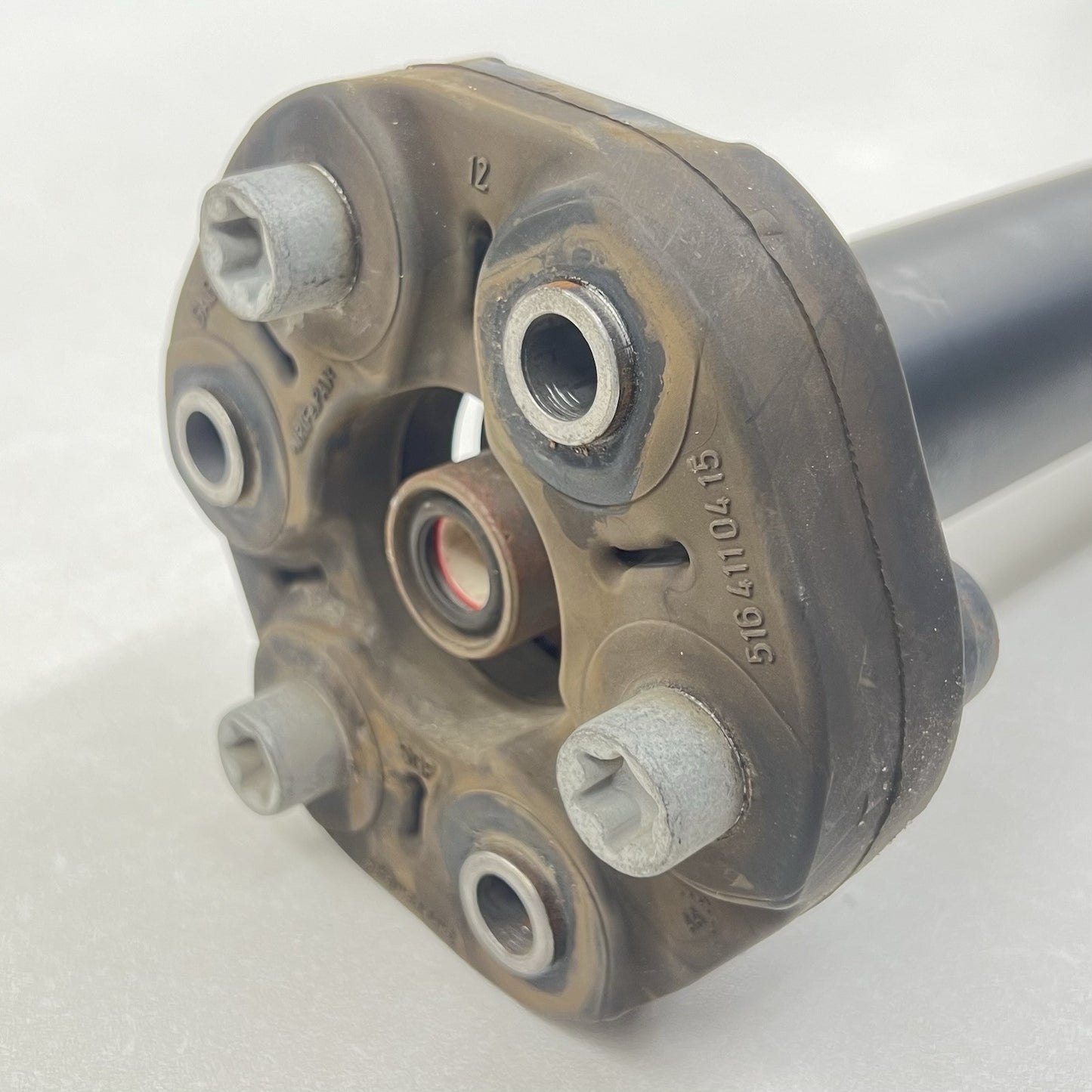 20931145 / 2093 1145 12-15 CHEVROLET CAMARO ZL1 MANUAL DRIVESHAFT DRIVE SHAFT PROPELLER 20931145 OEM