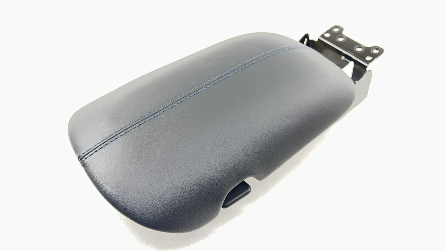 24-25 FORD MUSTANG DARK HORSE CENTER CONSOLE ARMREST ARM REST COVER LID OEM