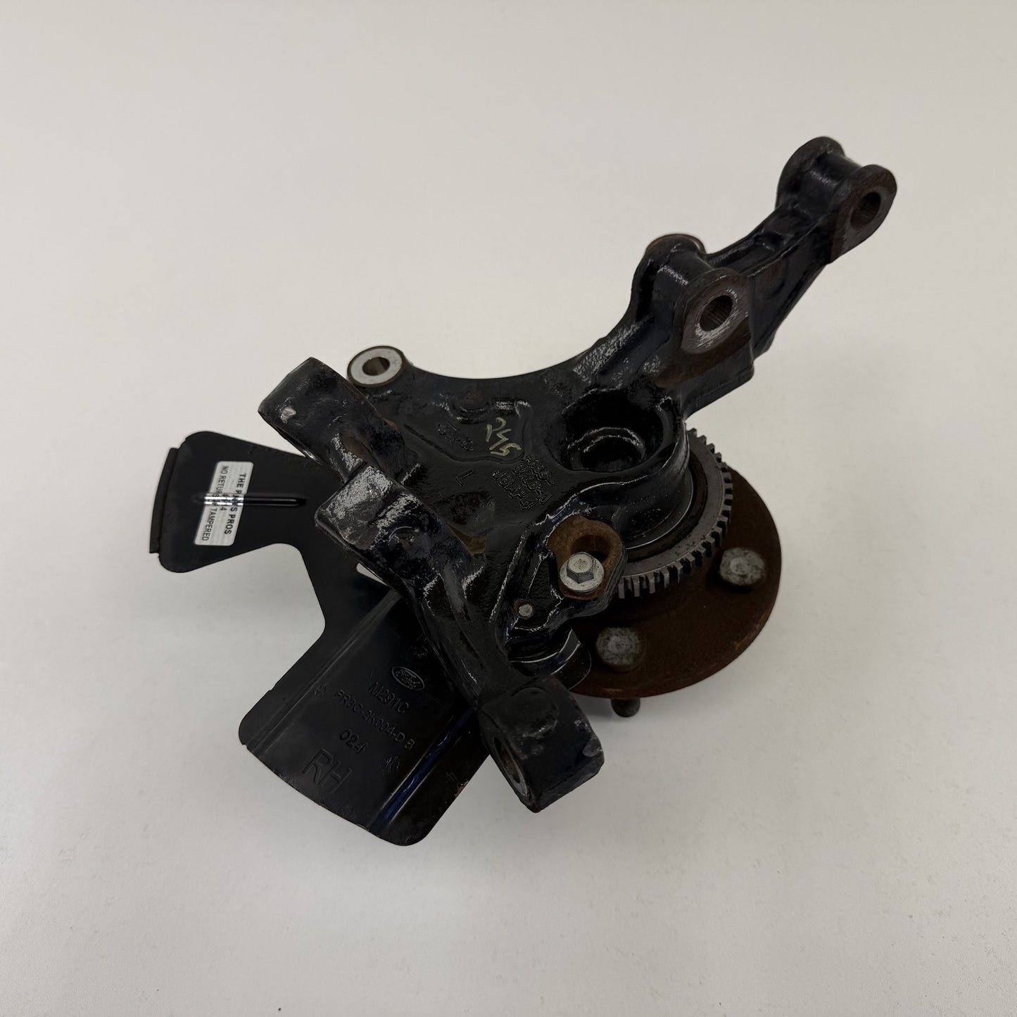 2015-2023 Ford Mustang GT PP Left Front Spindle Knuckle Hub Wheel Bearing OEM