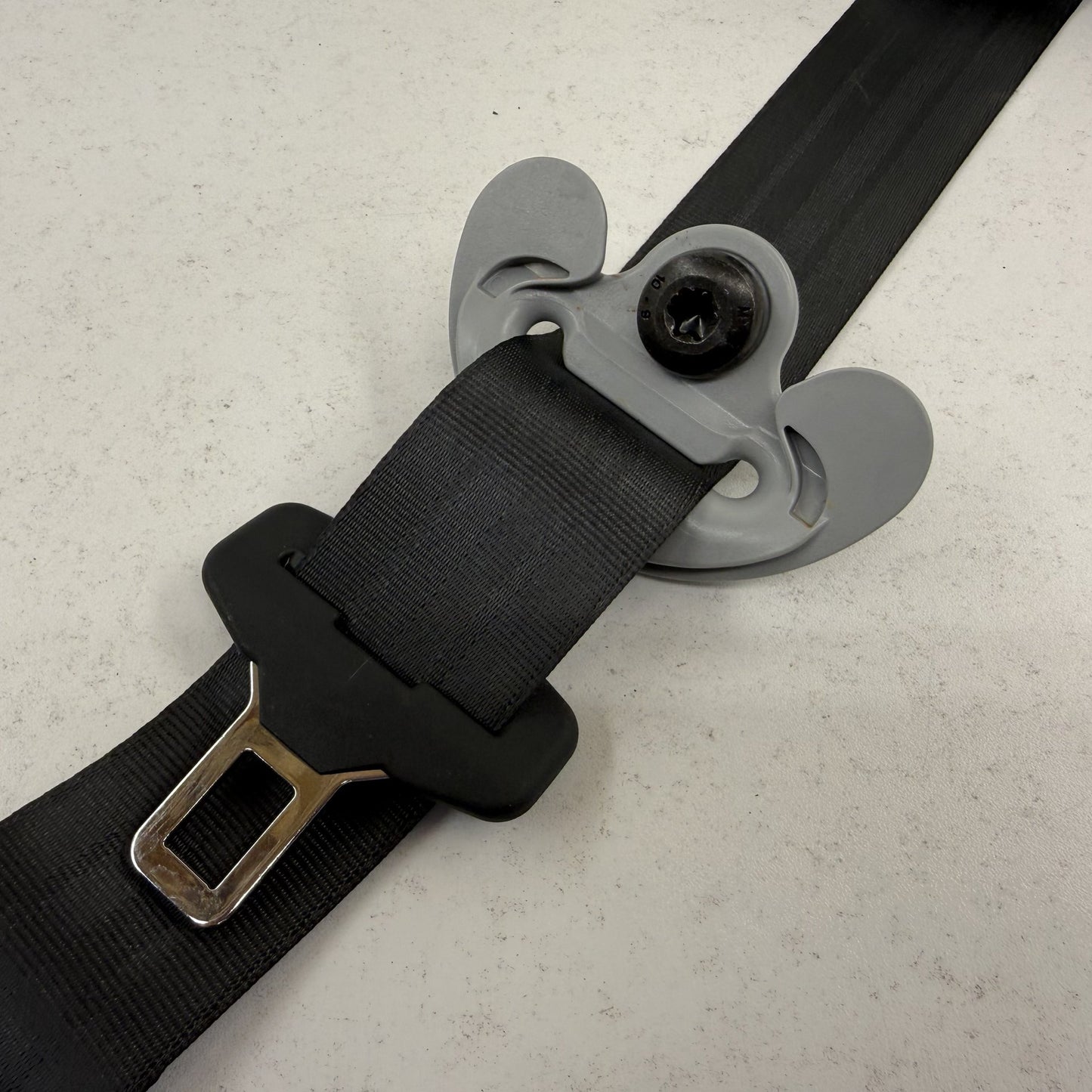 2022-2024 Rivian R1S Right Rear 3rd Third Row Seatbelt Seat Belt Retractor OEM