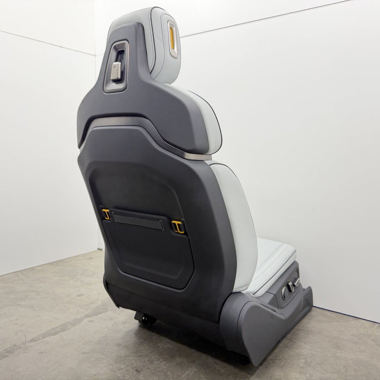 2022-2024 Rivian R1S Passenger Right Front Seat Ocean Coast Leather OEM