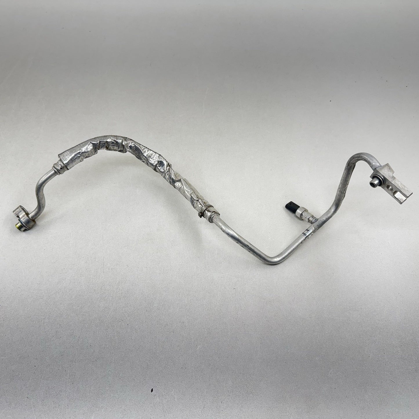 19-24 RAM 2500 3500 HVAC AC AIR DISCHARGE LINE HOSE PIPE TUBE 68363154AB OEM