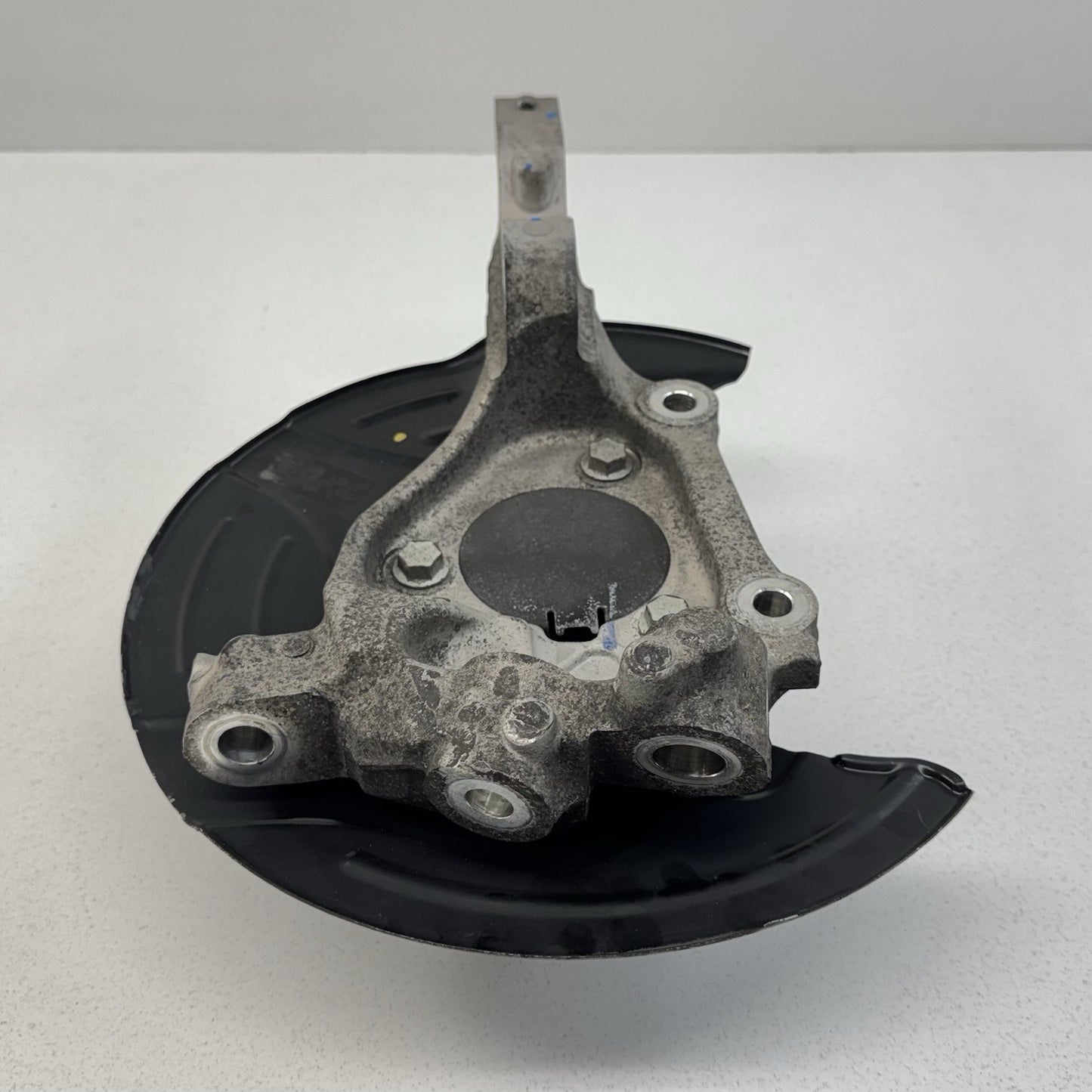 10-15 Chevrolet Camaro SS Right Front Spindle Knuckle Hub Wheel Bearing OEM