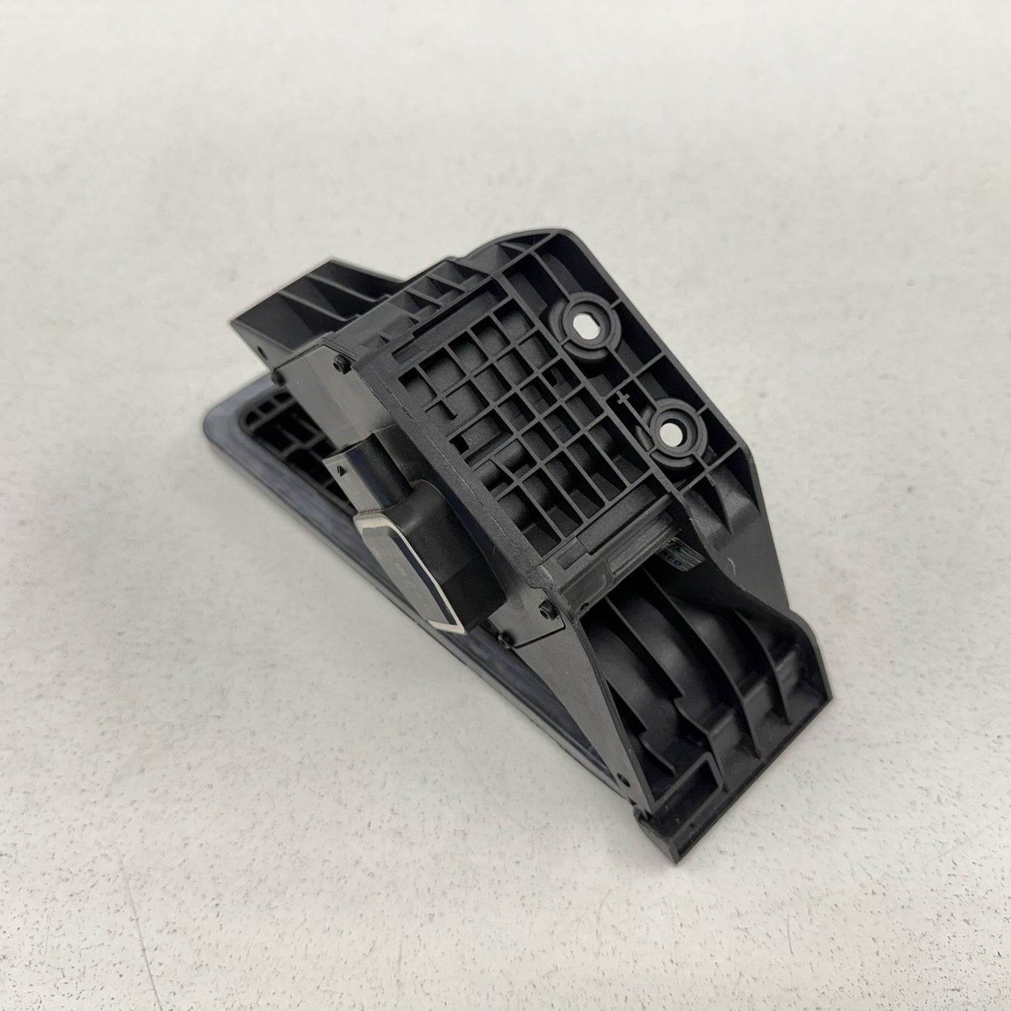 12-18 Mercedes W218 CLS550 Gas Pedal Throttle Accelerator 2043000200 OEM