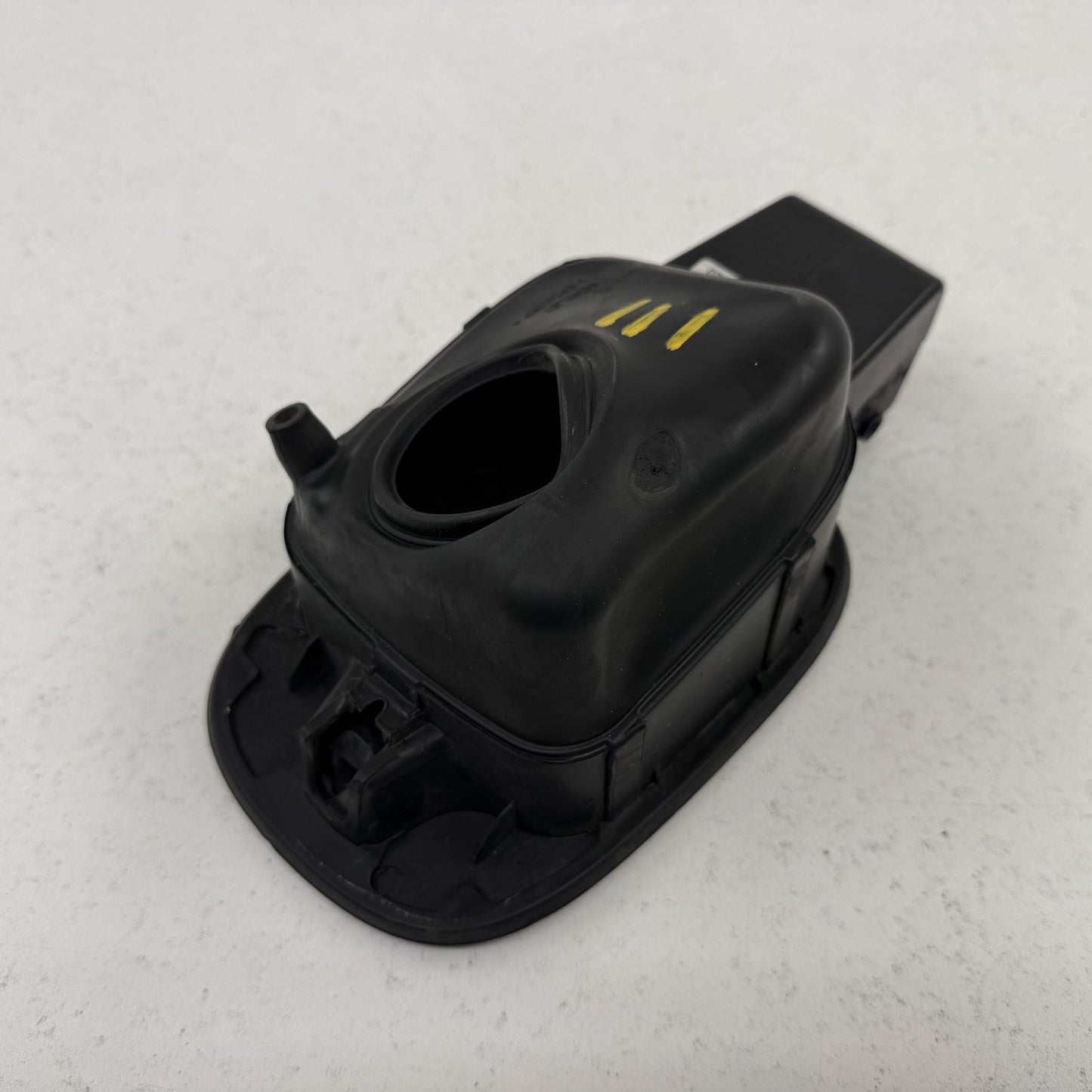 2014-2018 Bentley Flying Spur Fuel Tank Gas Cap Door Lid Cover 4W0809857A OEM