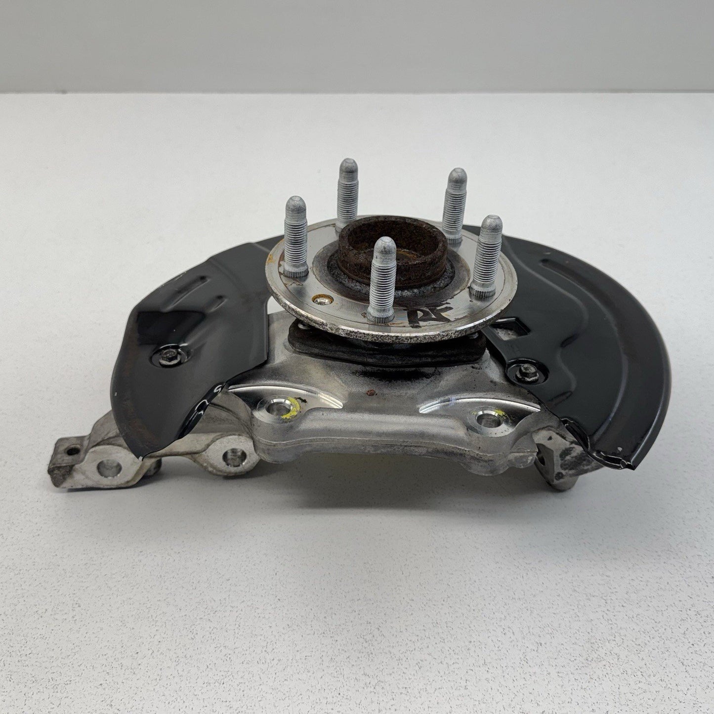 10-15 Chevrolet Camaro SS Right Front Spindle Knuckle Hub Wheel Bearing OEM