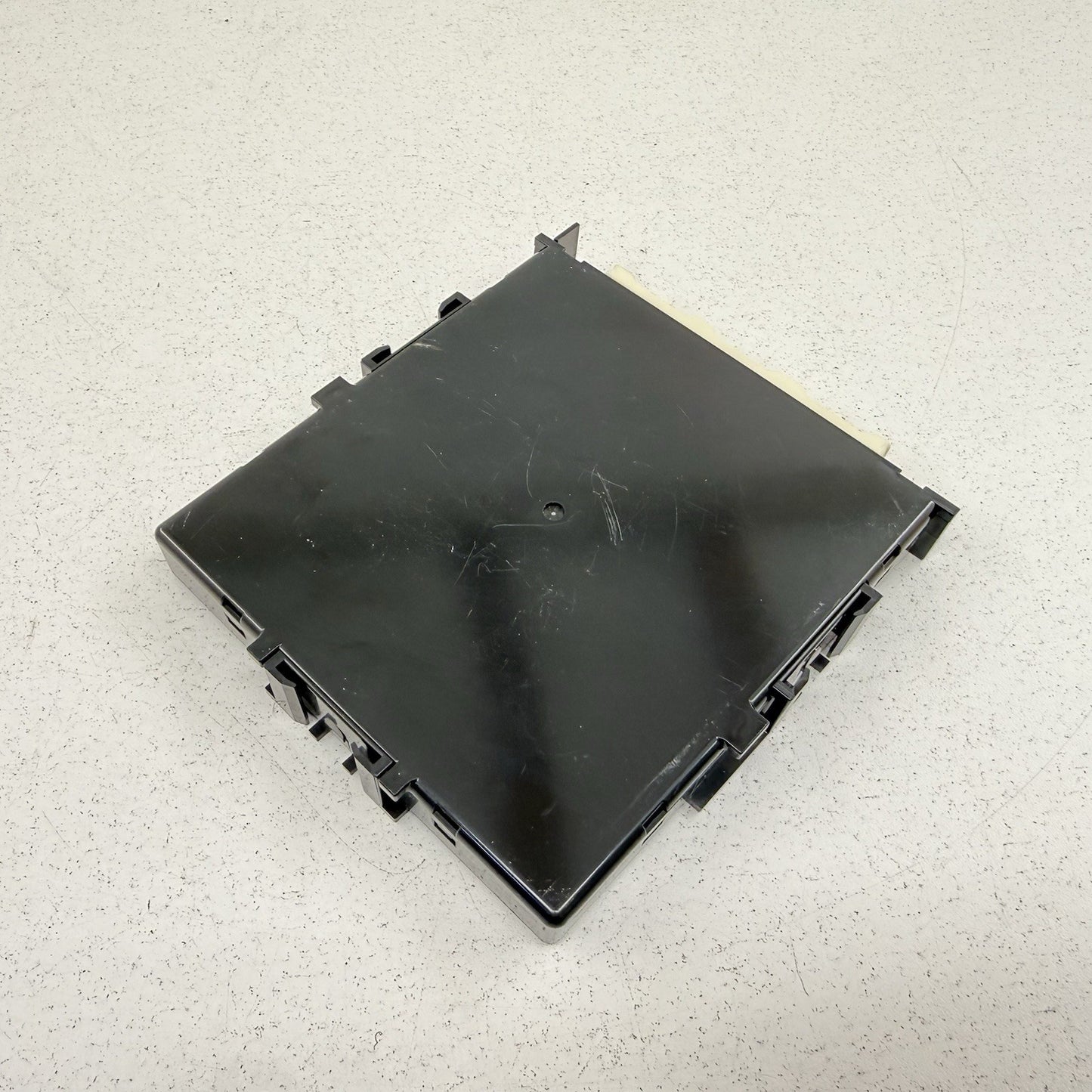 25-26 Toyota Camry Keyless Entry Smart Key Control Module 89990-AQ050 OEM