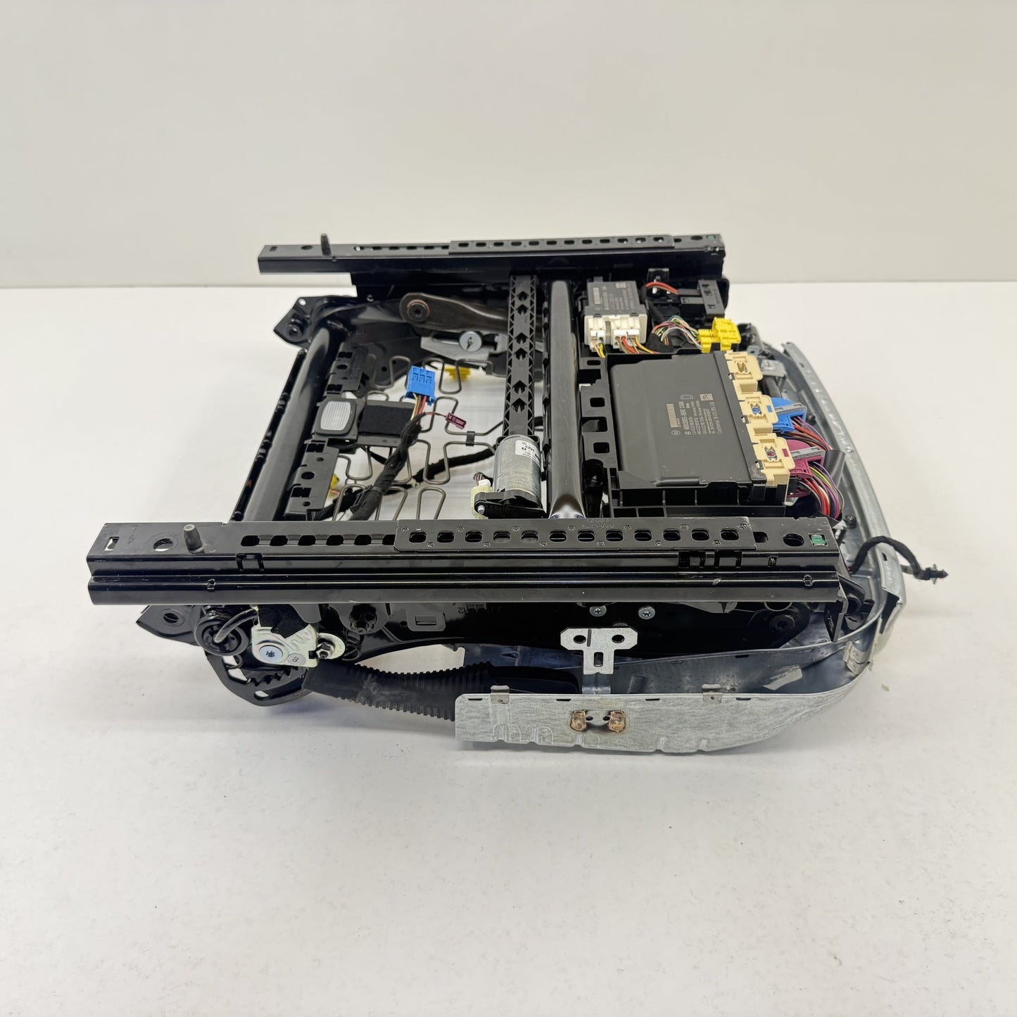 2014-2020 Mercedes-Benz S550 W222 Left Front Lower Seat Track Rail Frame OEM