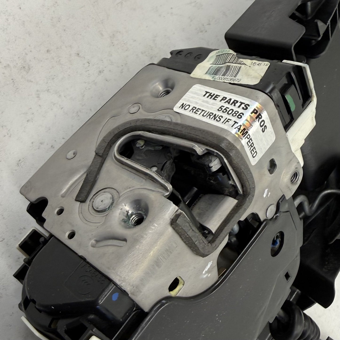 2008-2014 Mercedes-Benz C250 W204 Driver Left Front Door Lock Latch Actuator OEM