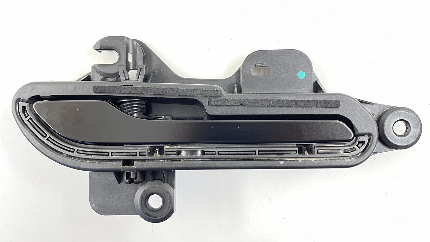 20-23 TESLA MODEL Y RIGHT FRONT OR REAR DOOR HANDLE TRIM BLACK 1528115-00-D OEM