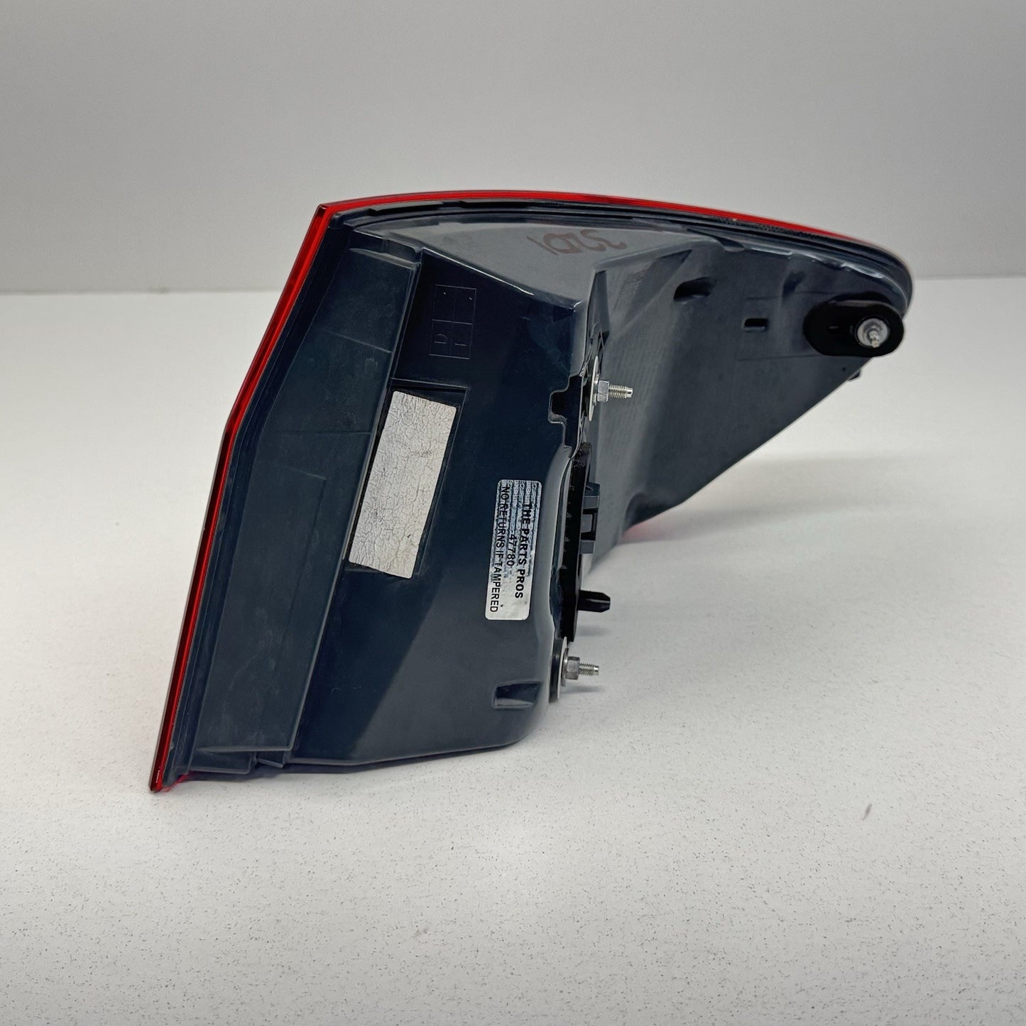 14-16 BMW M5 528 535 550 F10 Left Rear Outer Taillight Tail Light Lamp LCI OEM