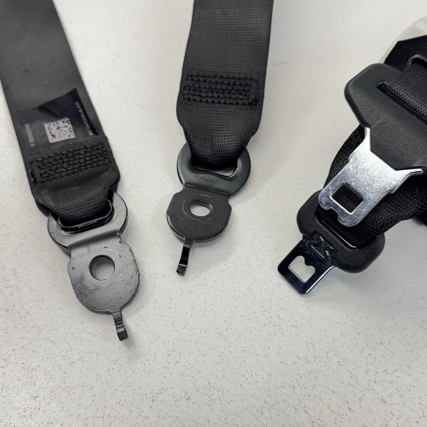 11-16 BMW M5 528 535 550 F10 Rear Seatbelt Seat Belt Retractor Set Black OEM