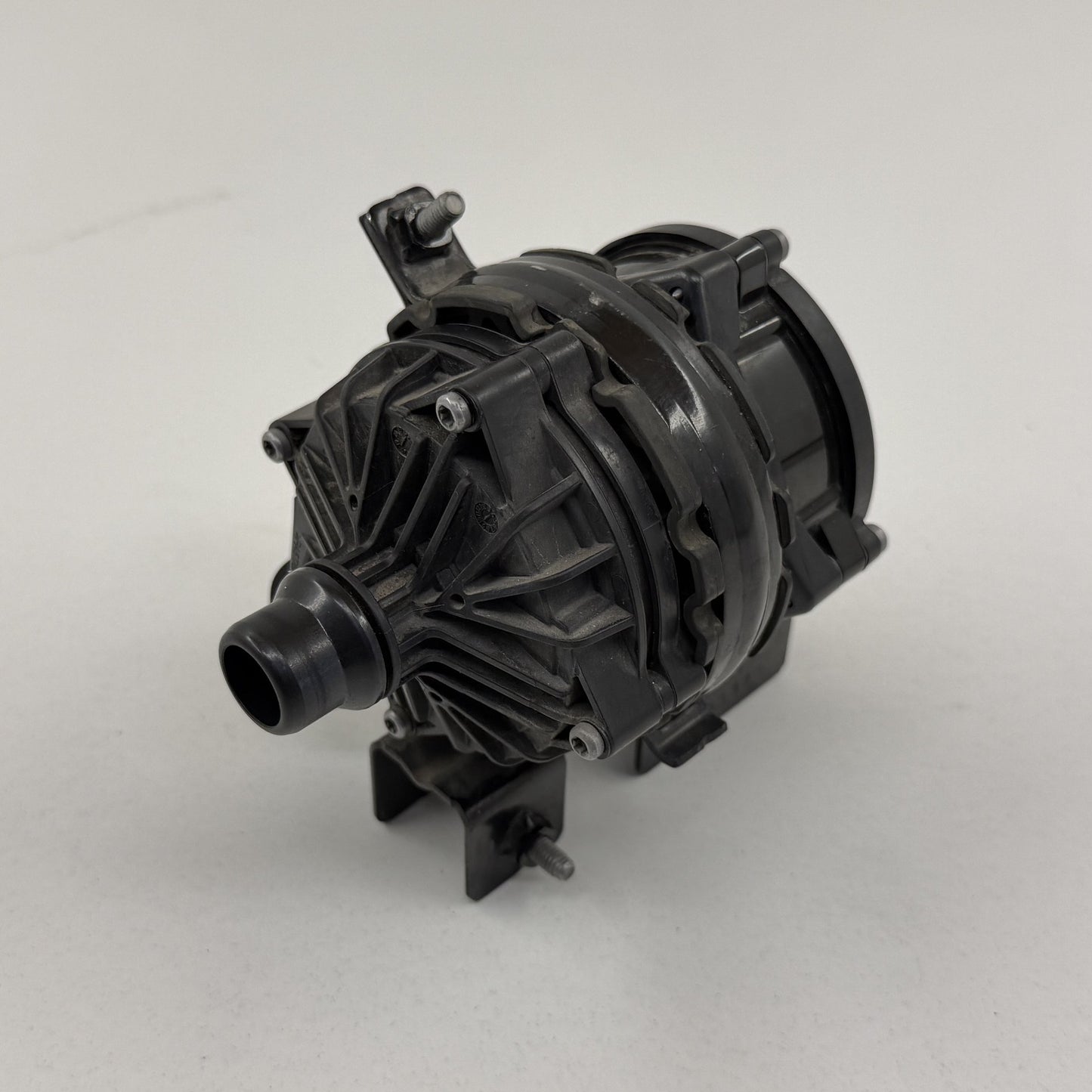 2022-2024 Rivian R1S Right Front Auxiliary Coolant Water Pump PT00061591-E OEM