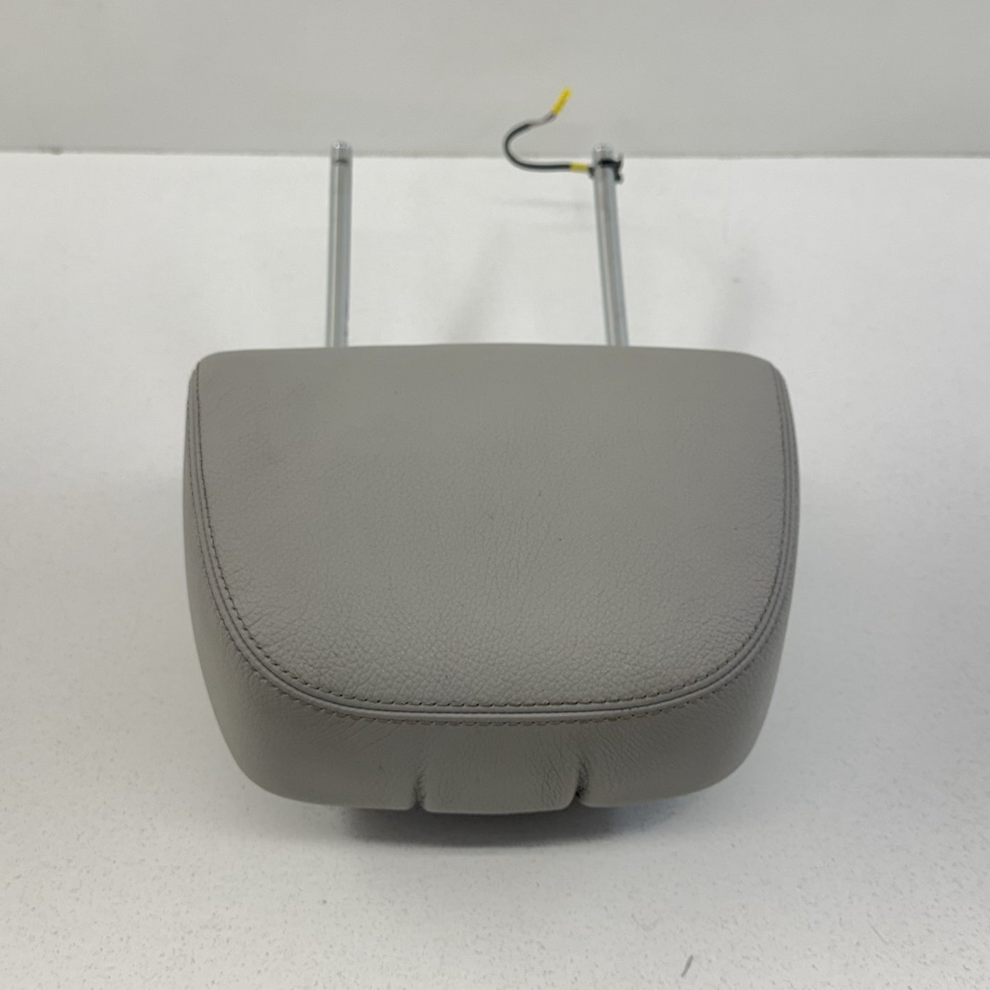 12-18 Mercedes W218 CLS550 Front Seat Headrest Head Rest Left Or Right Gray OEM