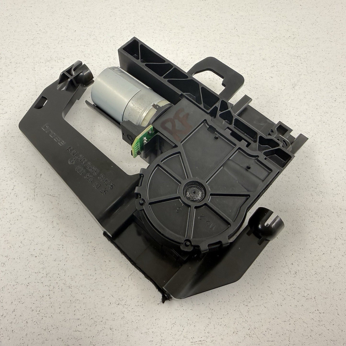 10-16 Mercedes W212 E350 Passenger Right Front Seat Headrest Adjust Motor OEM
