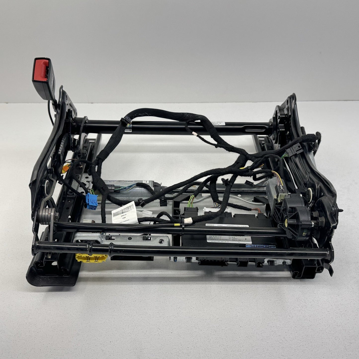 14-16 Mercedes W212 E350 Driver Left Front Lower Seat Track Rail Frame OEM
