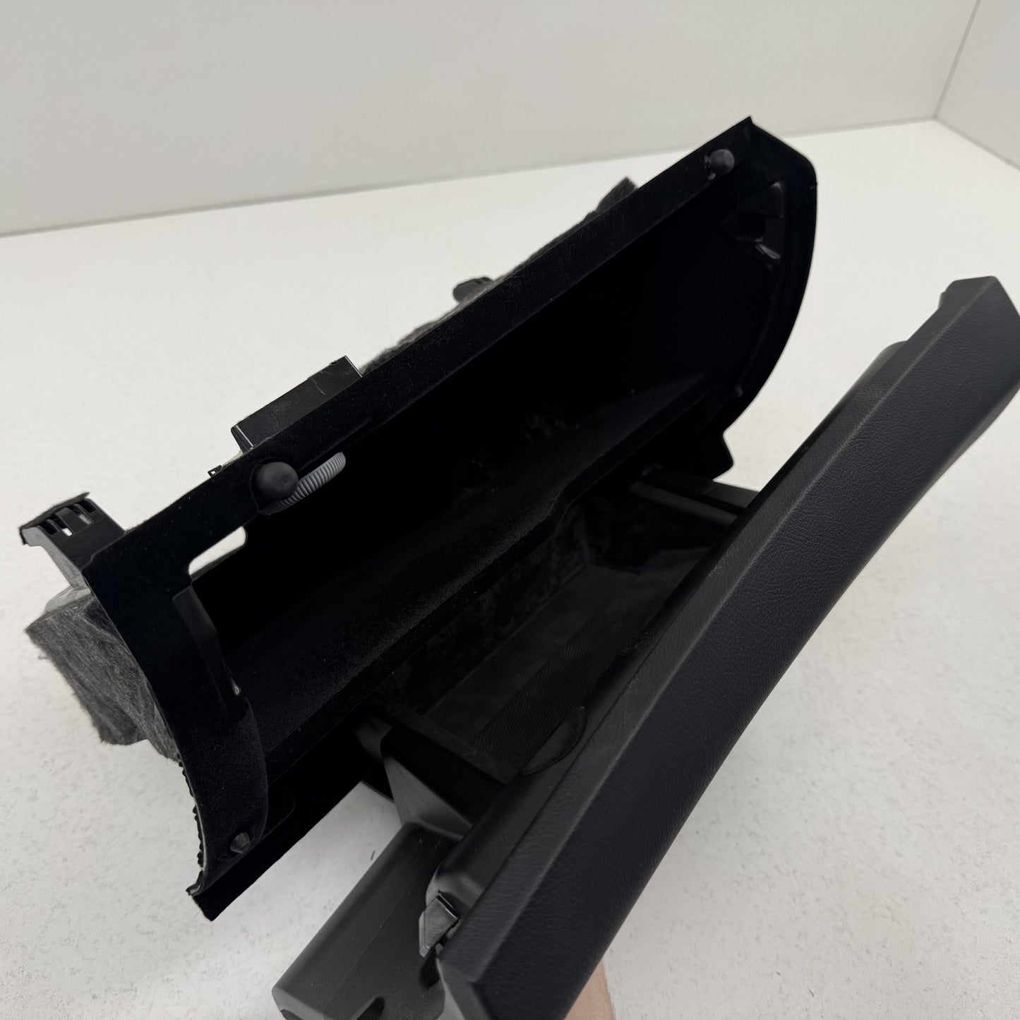 2012-2014 Mercedes C250 W204 Dashboard Glove Box Storage Compartment Black OEM