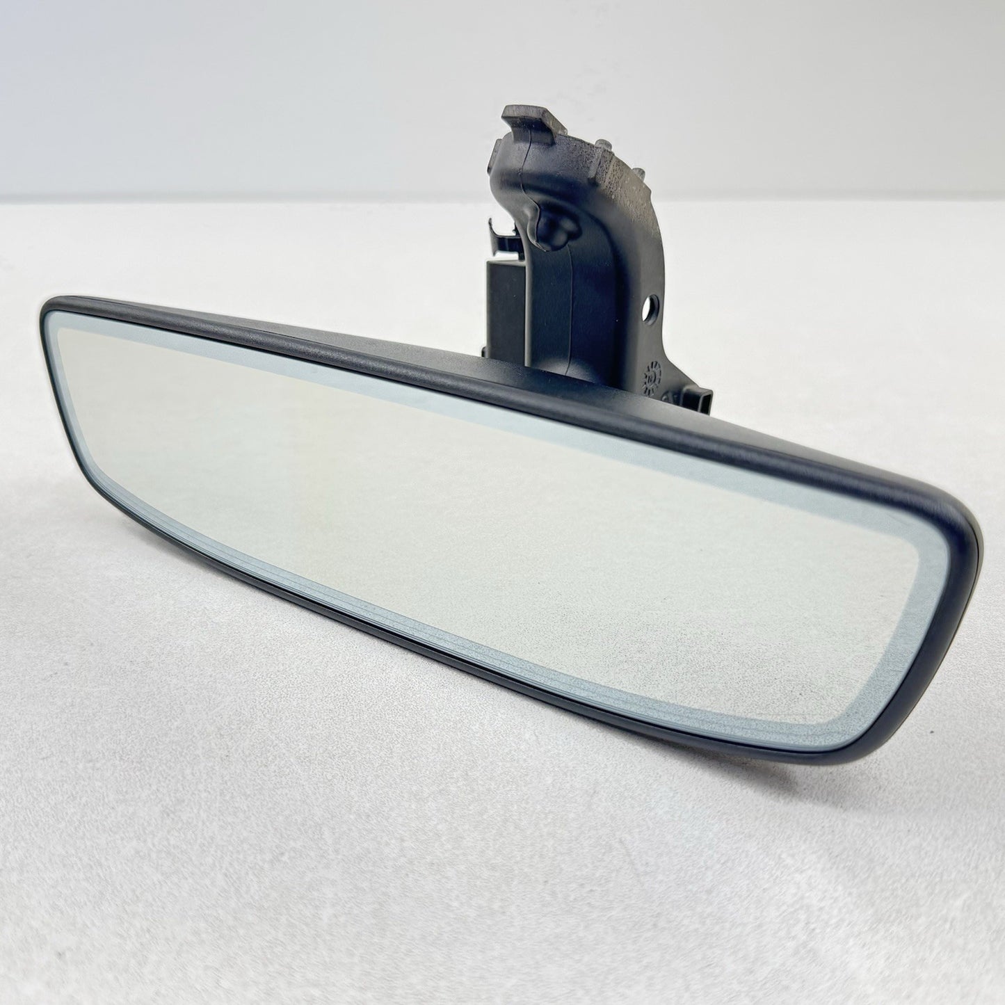 19-24 RAM 2500 3500 INTERIOR REAR VIEW MIRROR WITH AUTO DIM 68453788AA OEM