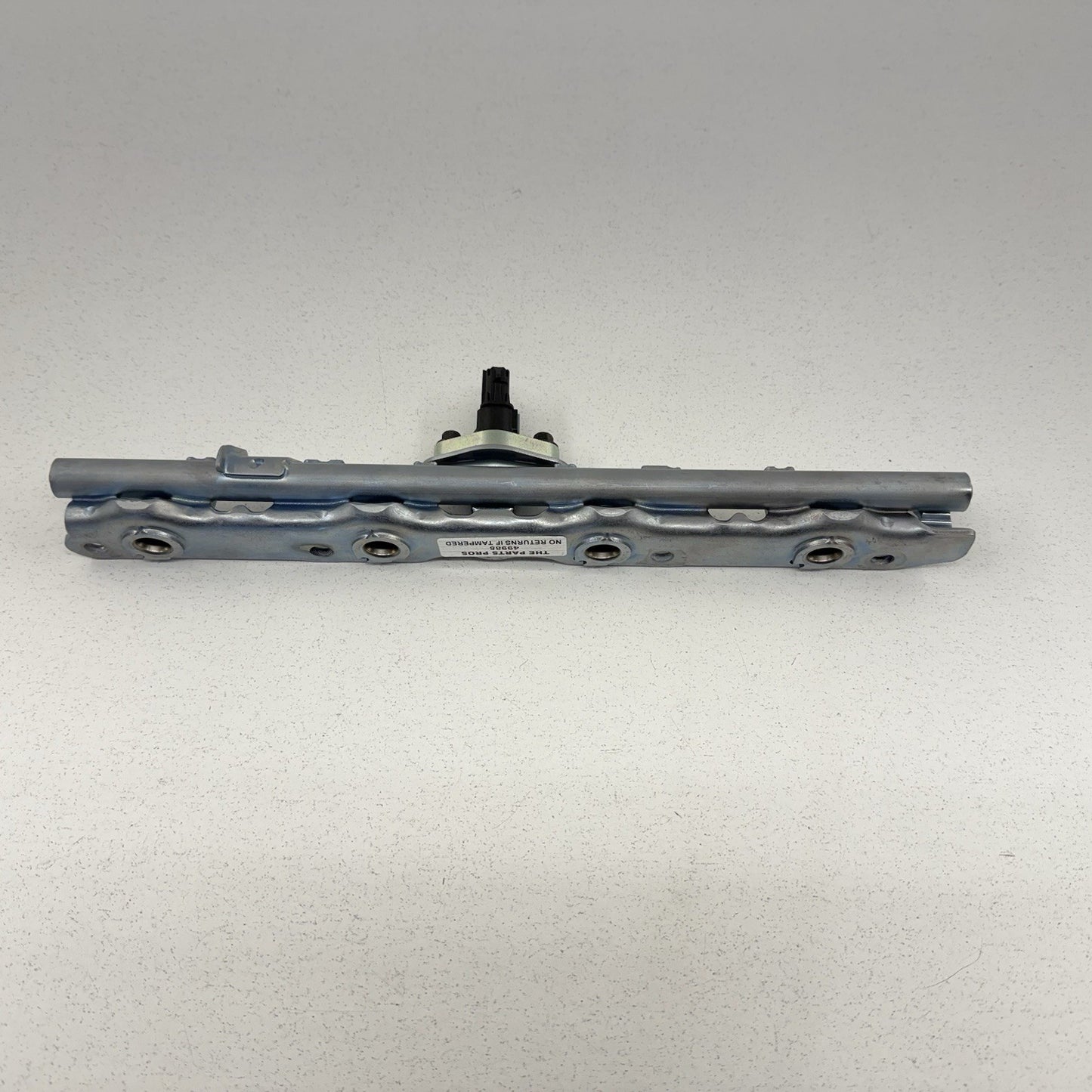 23-25 Toyota Prius Lower Fuel Delivery Rail With Fuel Oil Pressure Sensor OEM
