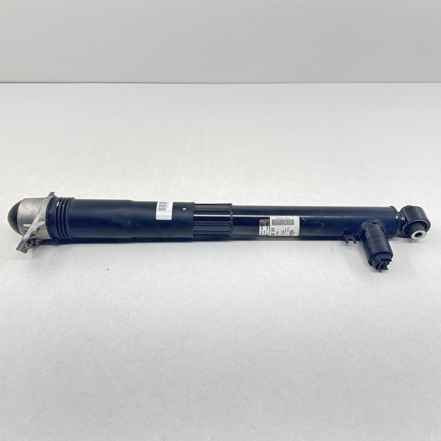 22-25 VOLKSWAGEN GOLF R MK8 LEFT OR RIGHT REAR SHOCK ABSORBER 5WA512009BG OEM
