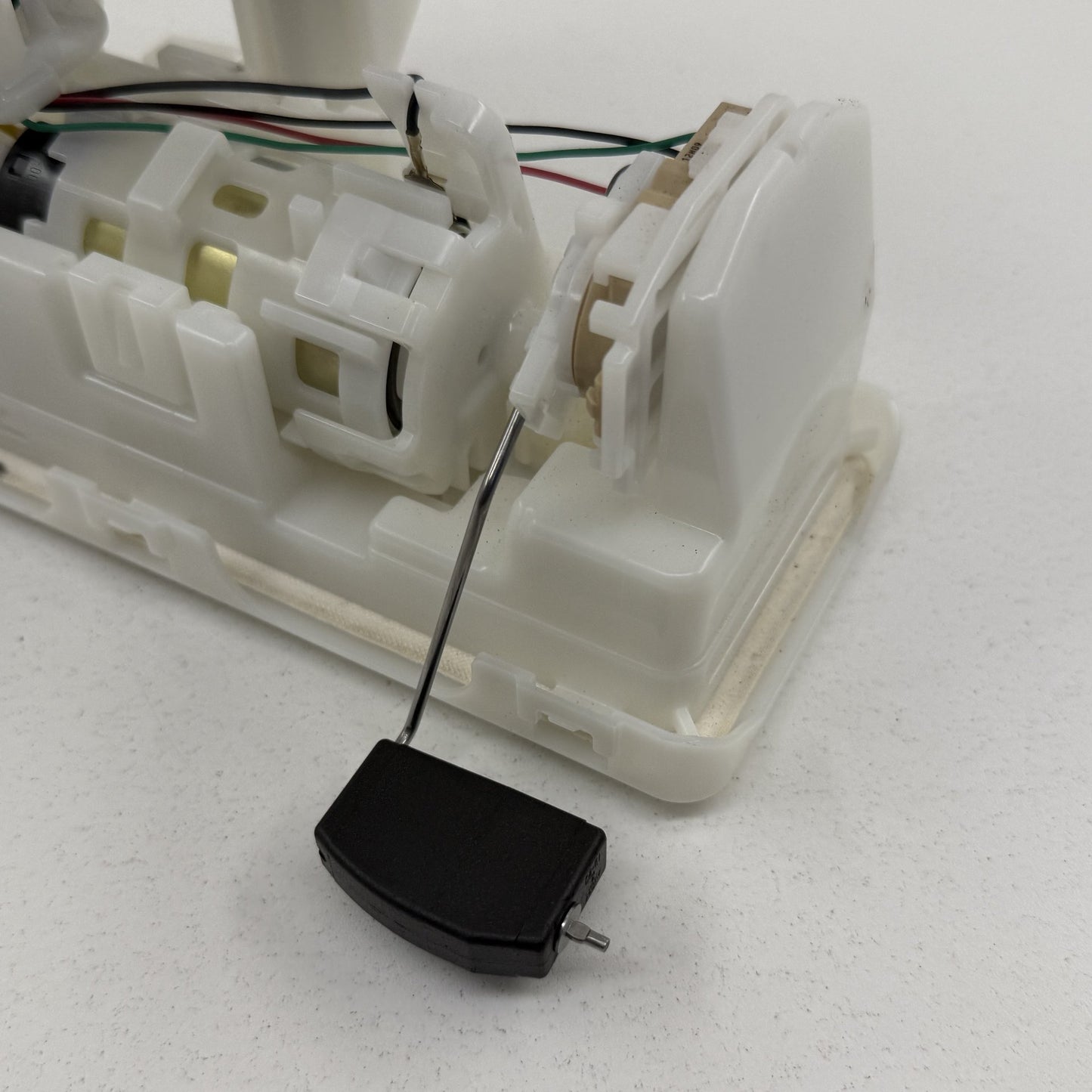 2019-2025 Toyota RAV4 Hybrid Gas Tank Fuel Pump Sending Unit 77020-42251 OEM