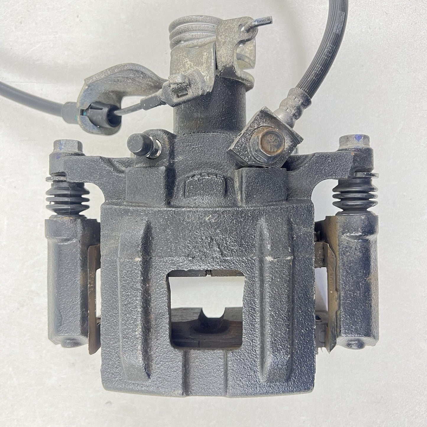 15-23 FORD MUSTANG GT LEFT REAR CALIPER BRAKE WITH BRAKE CABLE FR3C-2K328-CS OEM