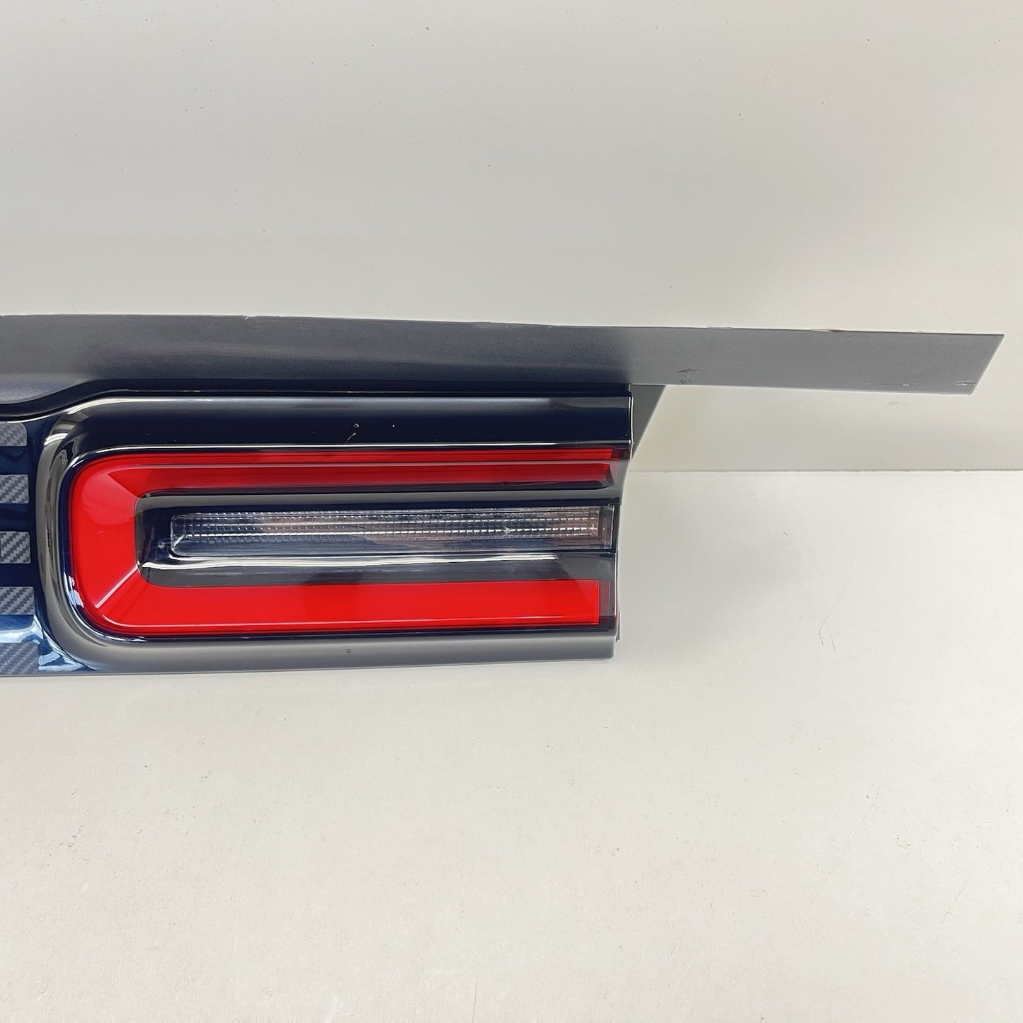 15-23 Dodge Challenger Rear Center LED Taillight Tail Light Lamp 68419751AA OEM