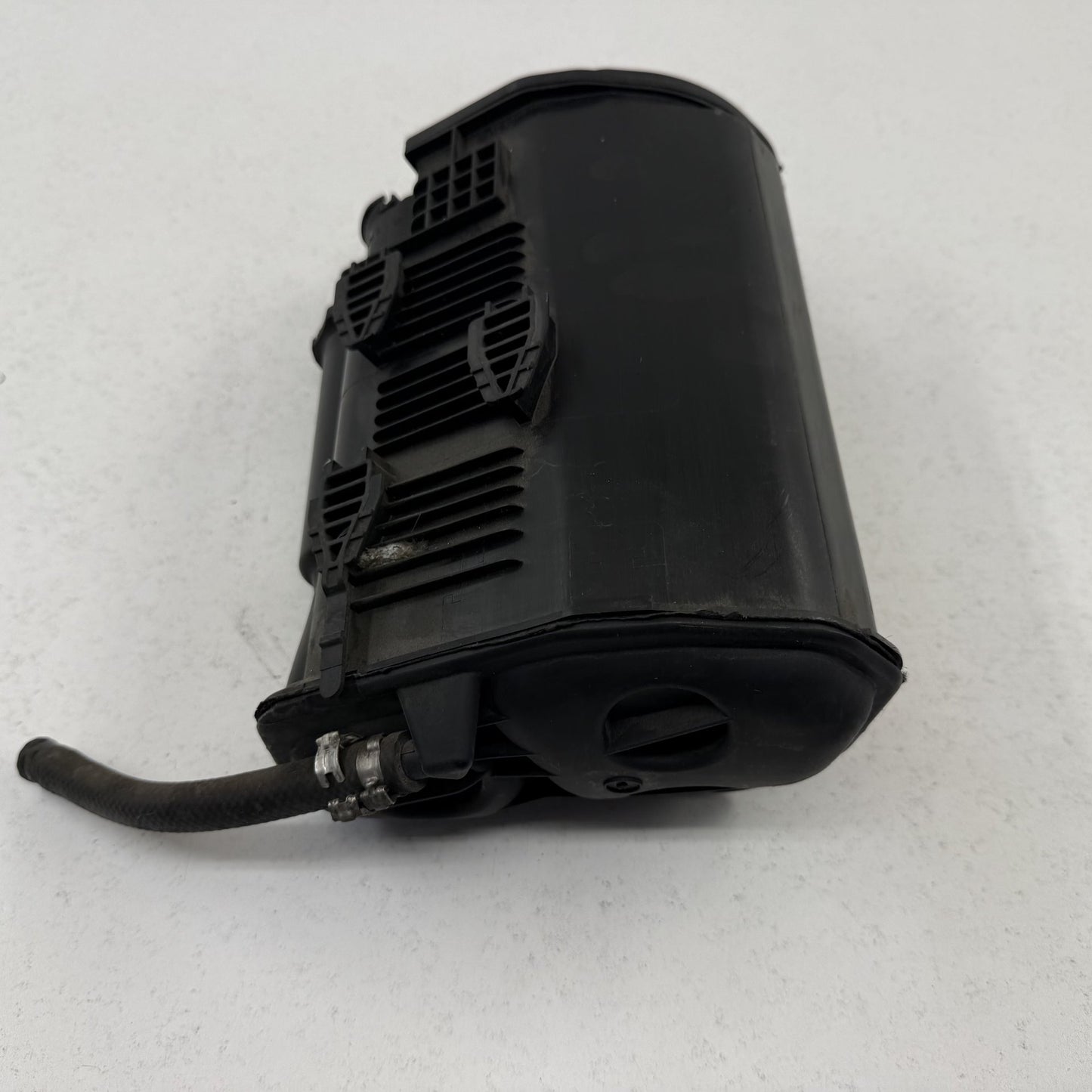 2008-2014 Mercedes-Benz C250 W204 Fuel Evap Vapor Charcoal Emission Canister OEM
