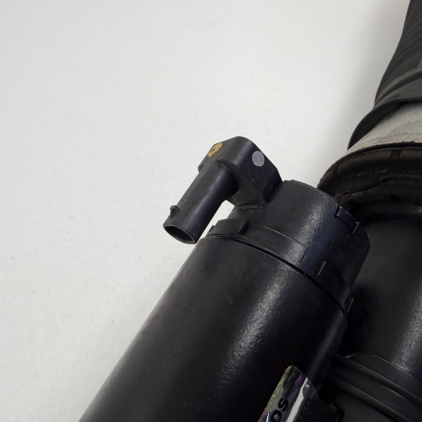 2014-2017 Mercedes-Benz S550 W222 RWD Front Air Suspension Shock Strut Pair OEM