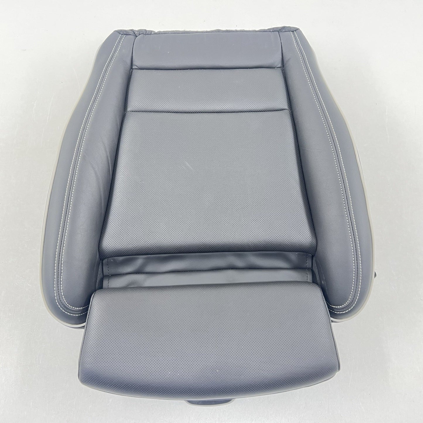 22-25 CADILLAC CT4 CT5 V BLACKWING RIGHT FRONT LOWER SEAT CUSHION COVER OEM