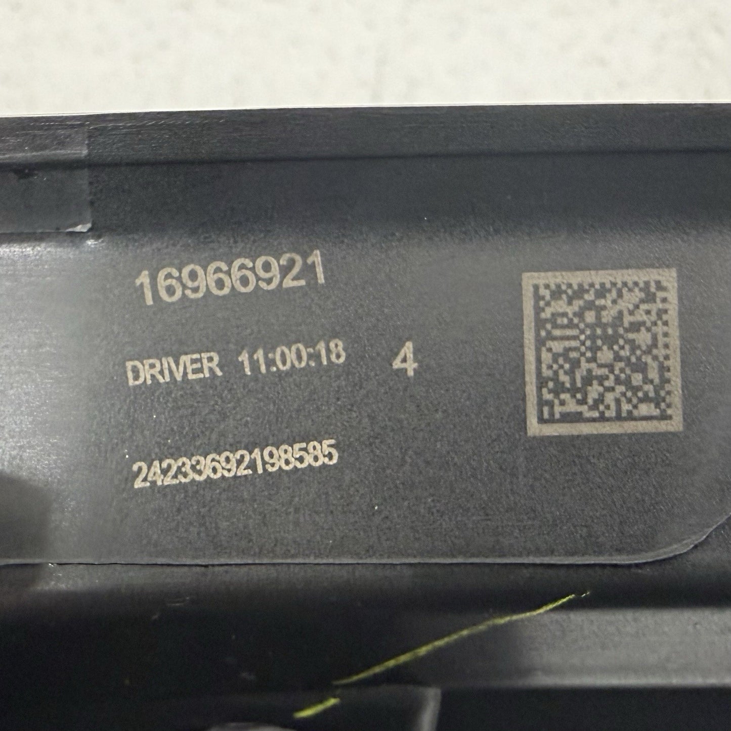 24-25 Silverado Sierra 2500 3500 Driver Left Dash Air Vent Trim Pad 87826624 OEM