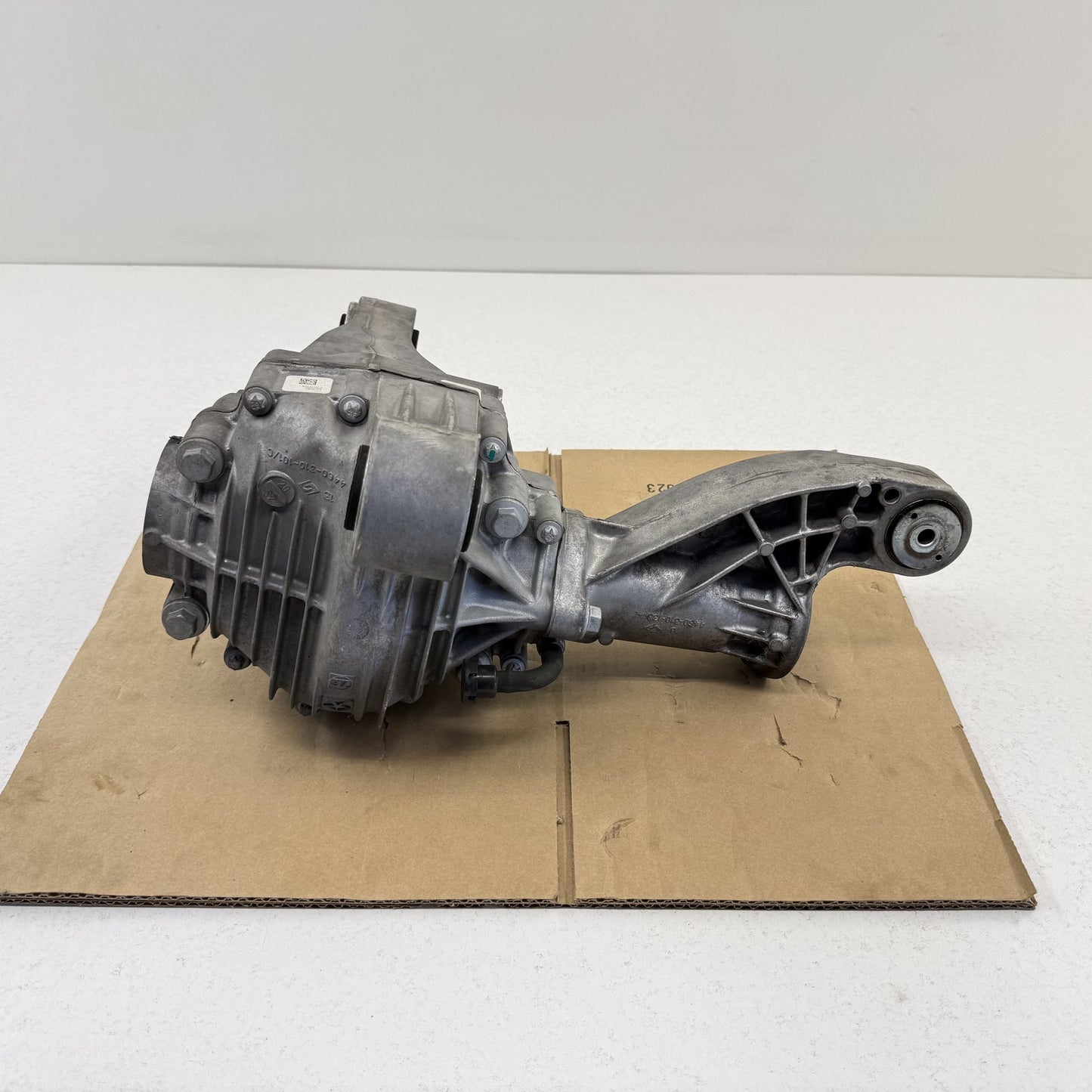 2018-2024 Dodge Durango SRT Front Differential Diff 3.70 Ratio 53011152AA OEM