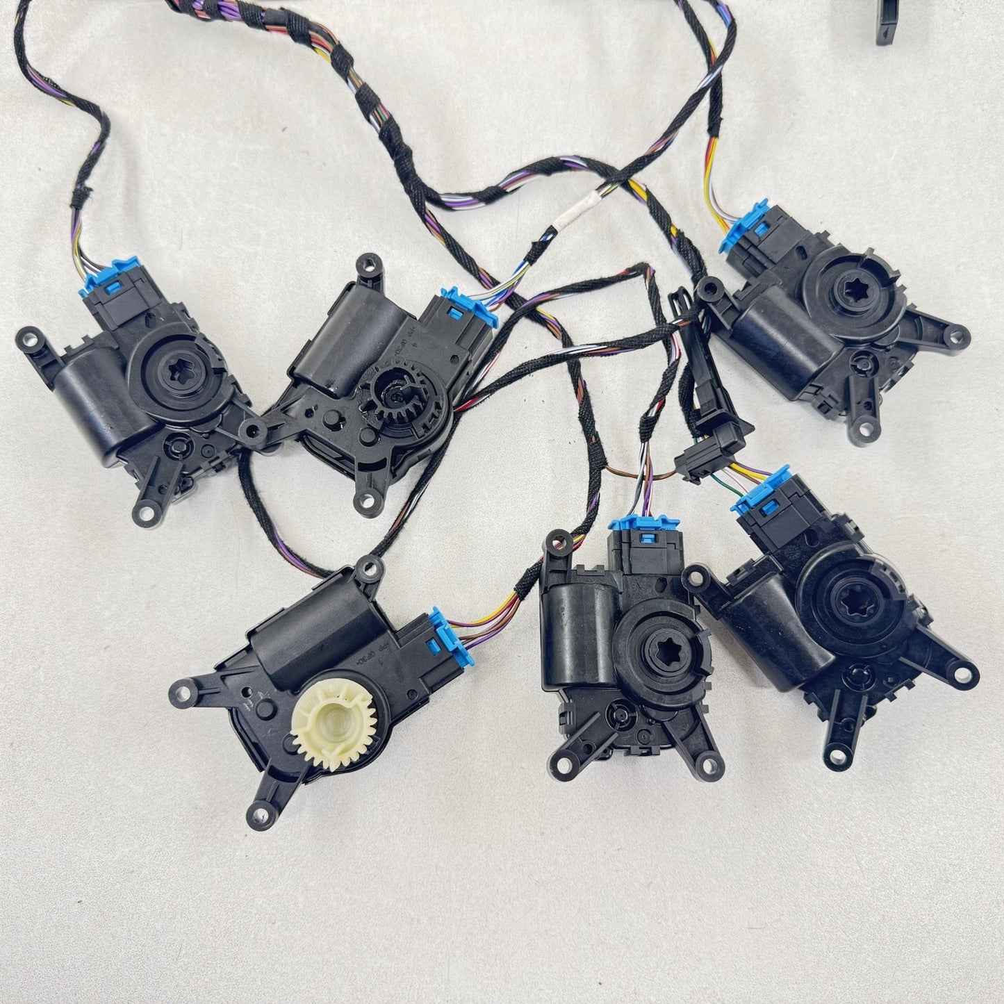 22-25 VOLKSWAGEN GOLF R MK8 HVAC HEATER AC FLAP MOTOR AIR MIX ACTUATOR SET OEM