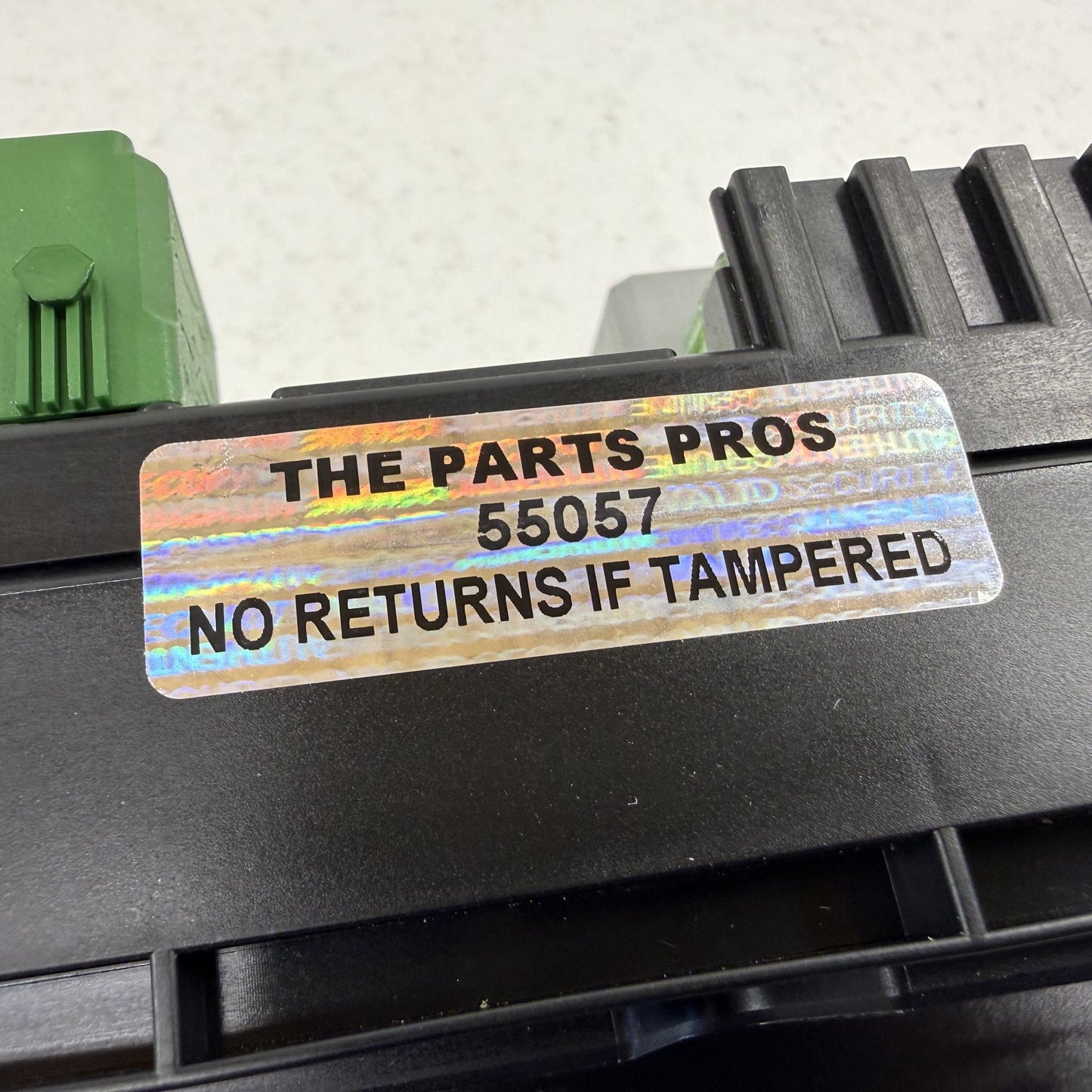 2008-2014 Mercedes C250 W204 Front SAM Fuse Relay Junction Box 2129006724 OEM