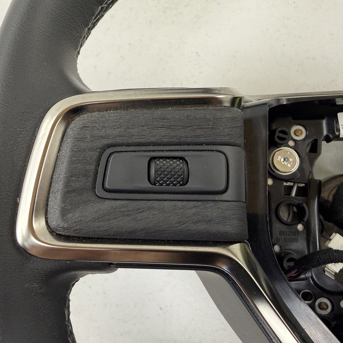 2022-2024 Rivian R1S Heated Steering Wheel W/ Controls Leather PT00000910-N OEM
