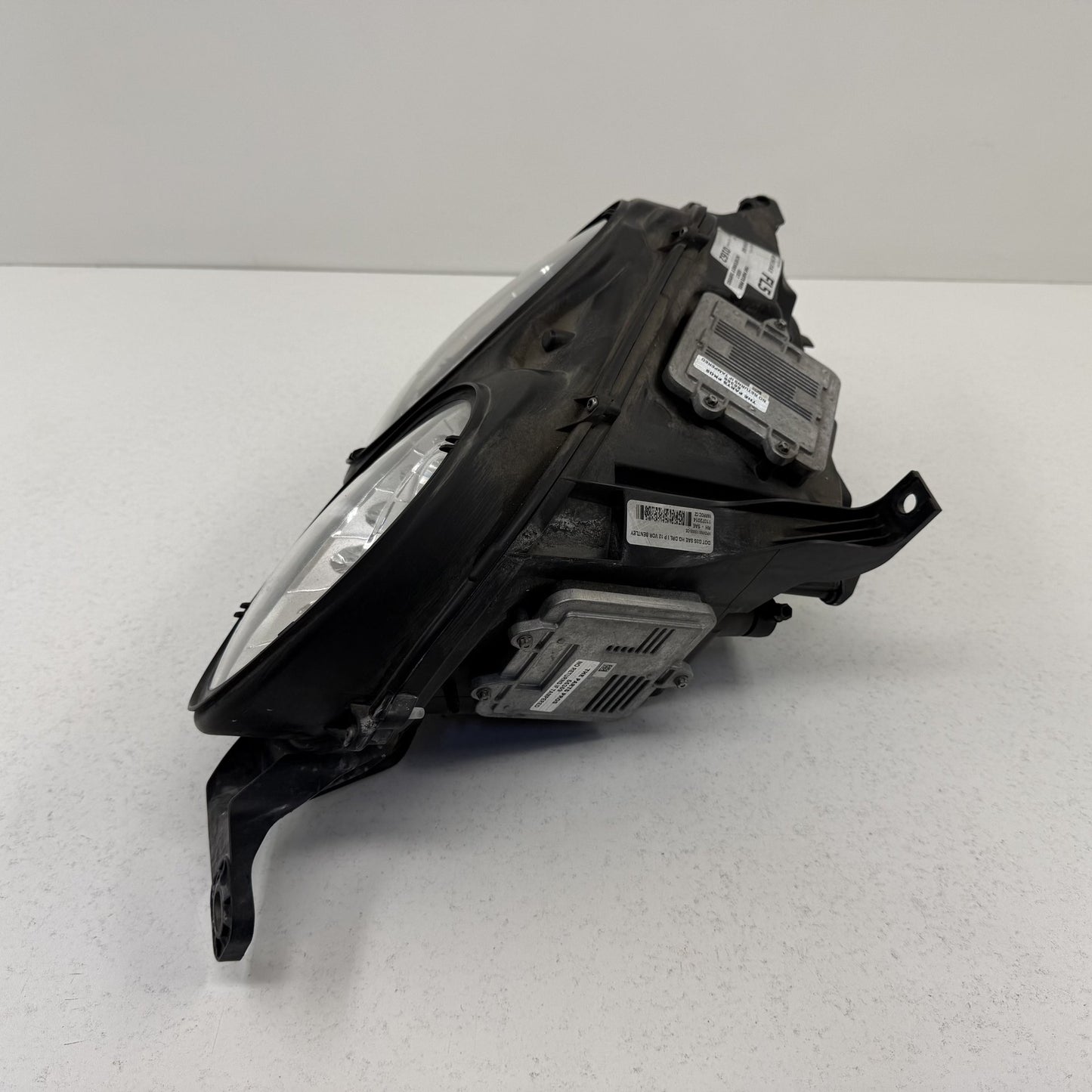 2014-2018 Bentley Flying Spur Right Front Bi Xenon HID Headlight Light Lamp OEM