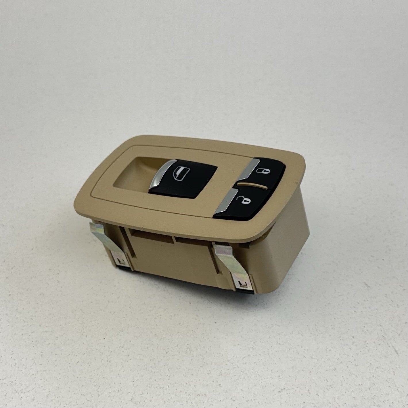 14-24 Maserati Ghibli Left Or Right Rear Door Window Switch 670025407 OEM