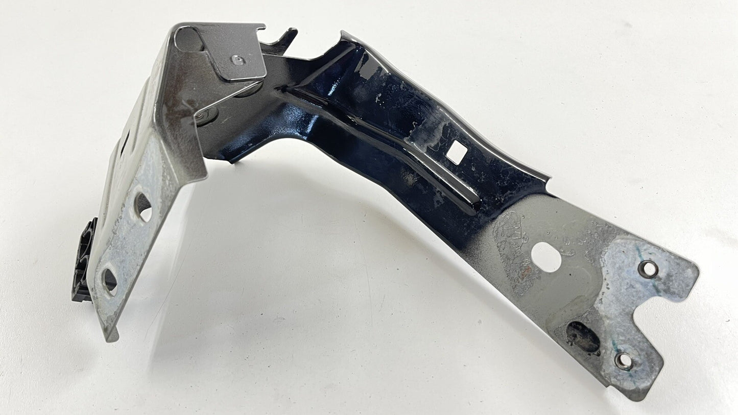 14-23 MASERATI QUATTROPORTE DRIVER LEFT FRONT FENDER BRACKET SUPPORT MOUNT OEM