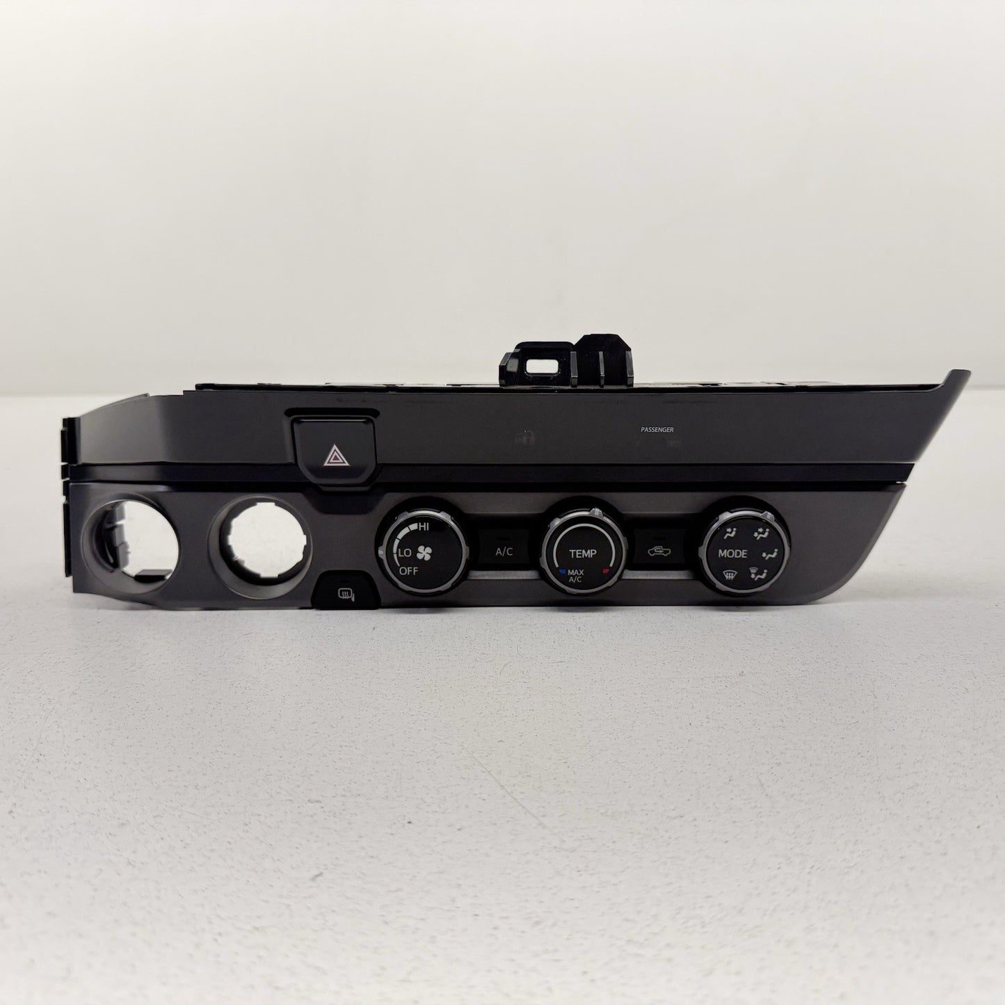 16-18 Toyota Tacoma HVAC AC Climate Control Switch Panel 55900-04101-B0 OEM