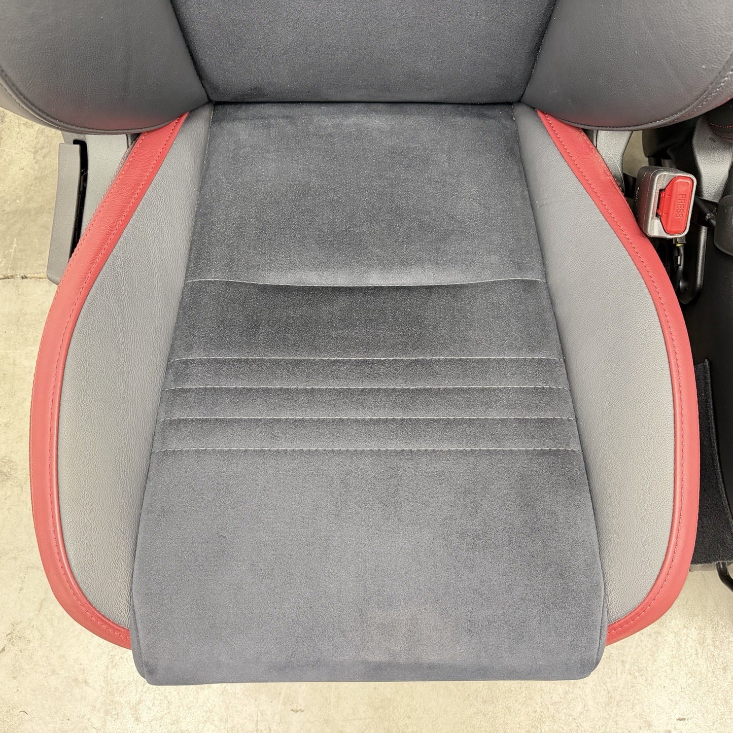 18-21 Subaru WRX STI Left And Right Front Seat Pair Leather Suede OEM Nice!