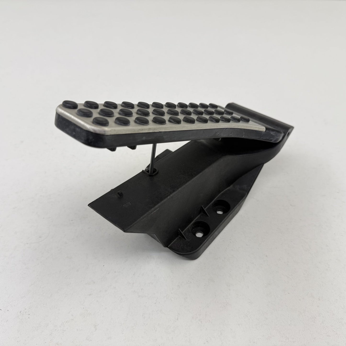 2014-2020 Mercedes-Benz S550 W222 Gas Pedal Throttle Accelerator 2043000200 OEM