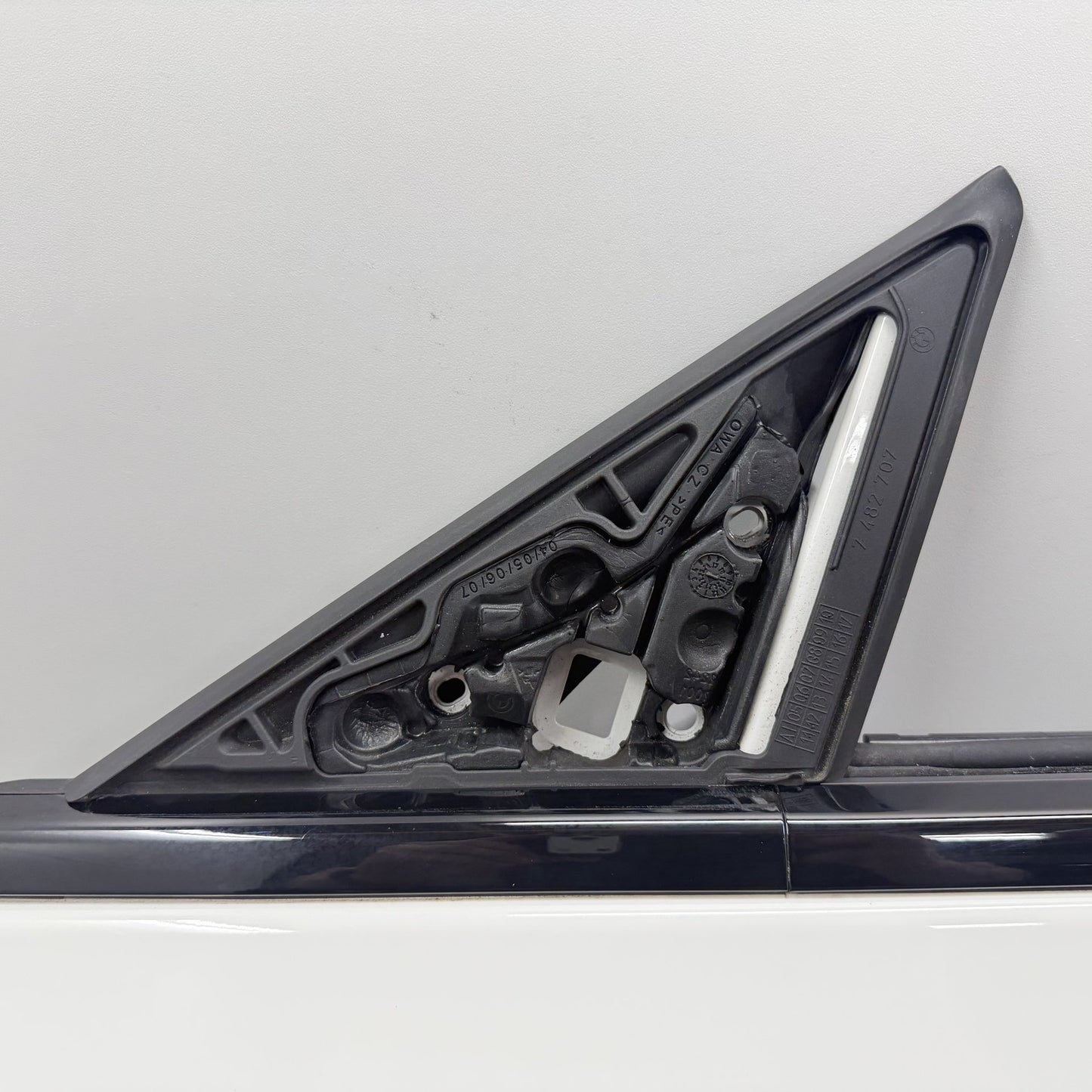 2021-2026 BMW M4 G82 Driver Left Door Shell Complete W/ Glass Alpine White OEM