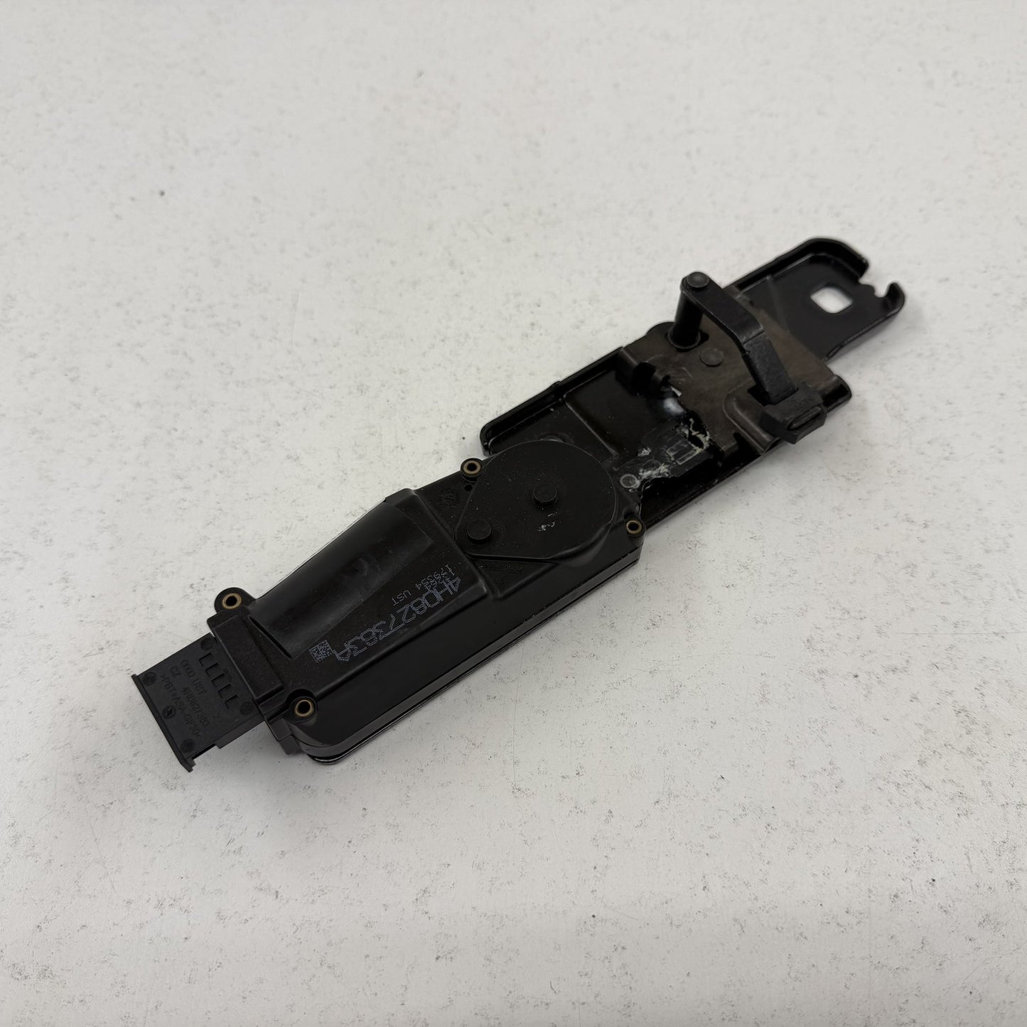 2014-2018 Bentley Flying Spur Rear Trunk Latch Striker Plate W/ Actuator OEM