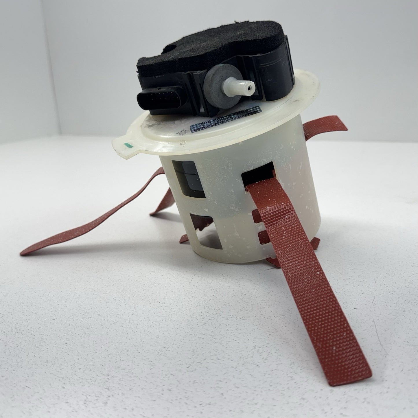 19-24 2500 3500 6.7L Diesel Exhaust Fluid DEF Pump Module Assembly 7660575AA OEM