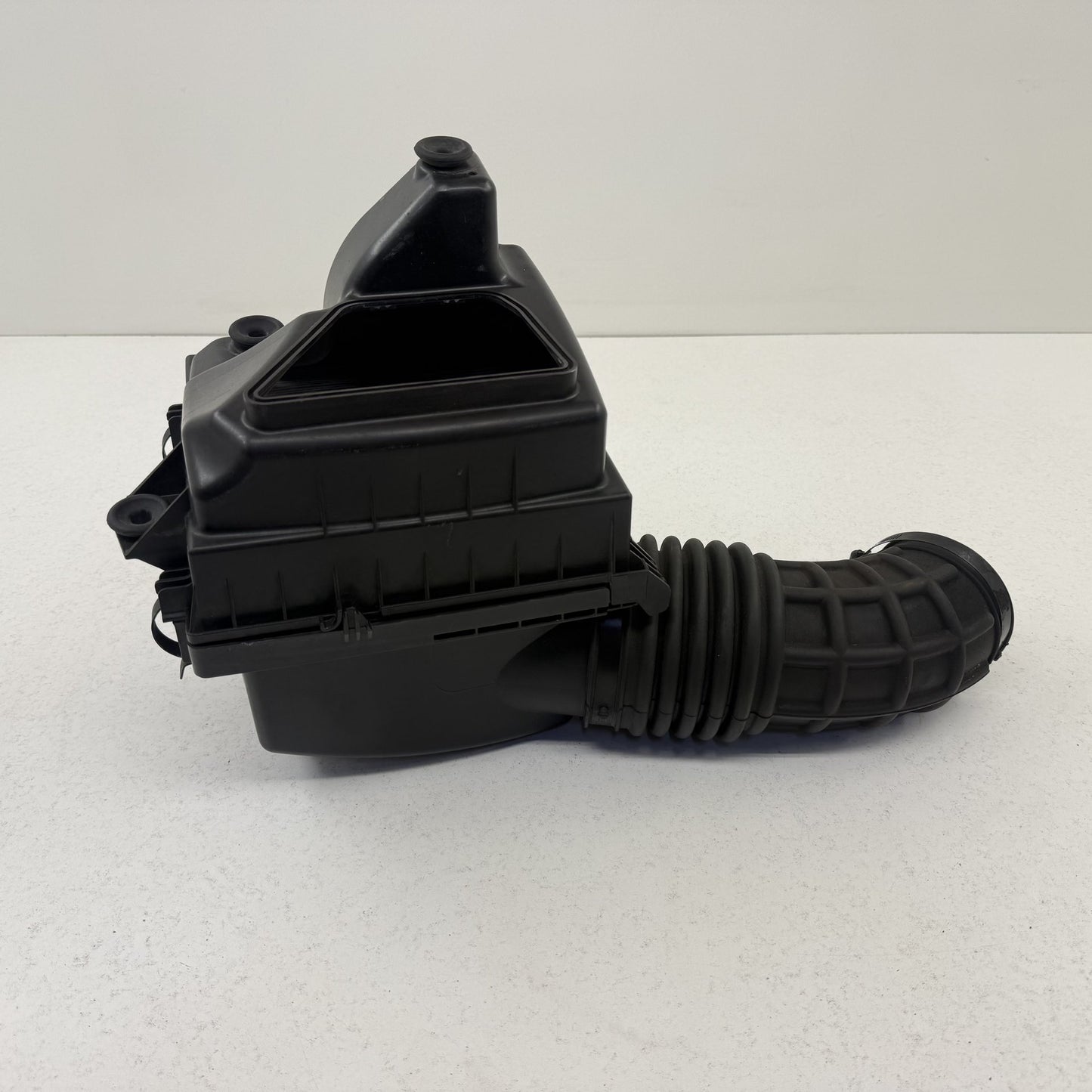 2018-2026 Dodge Durango SRT 392 6.4L Air Cleaner Box Air Filter Intake Box OEM